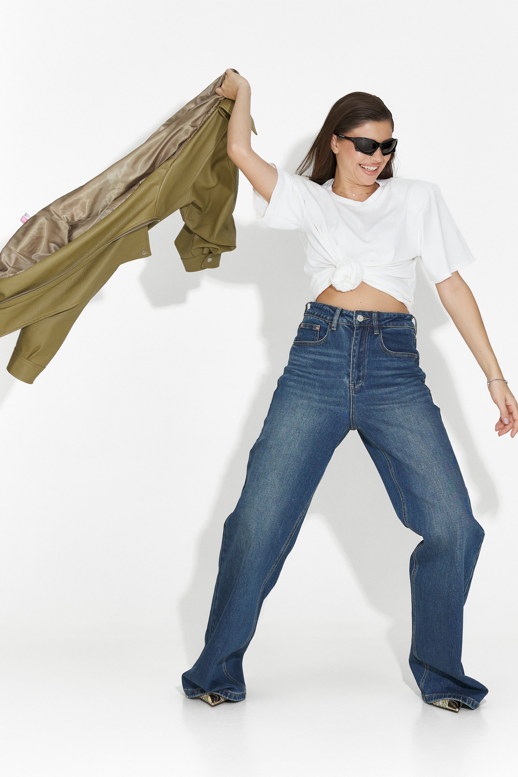 Дамски кежуал дънки в тъмносиньо от Liorena Bogas