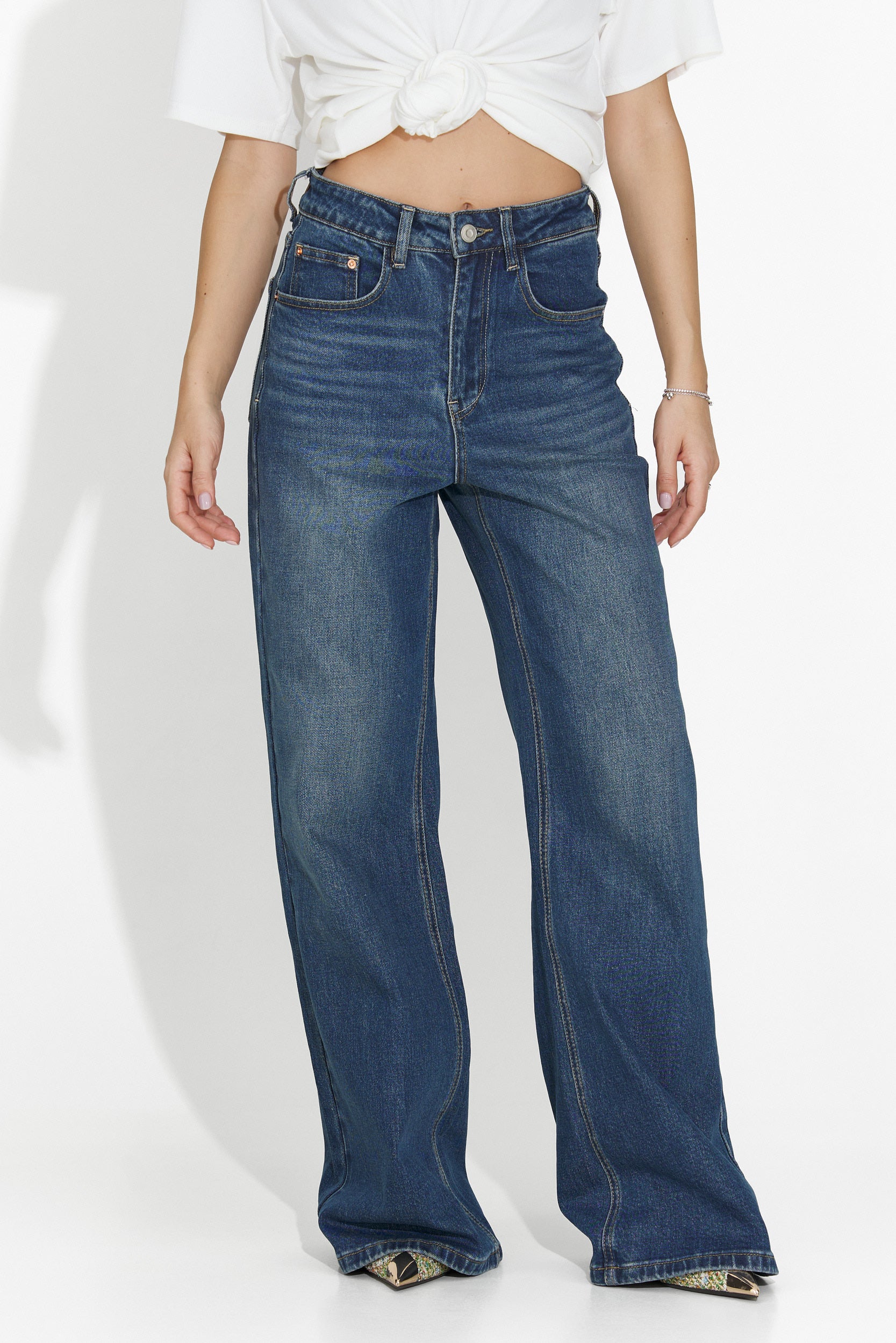 Дамски кежуал дънки в тъмносиньо от Liorena Bogas