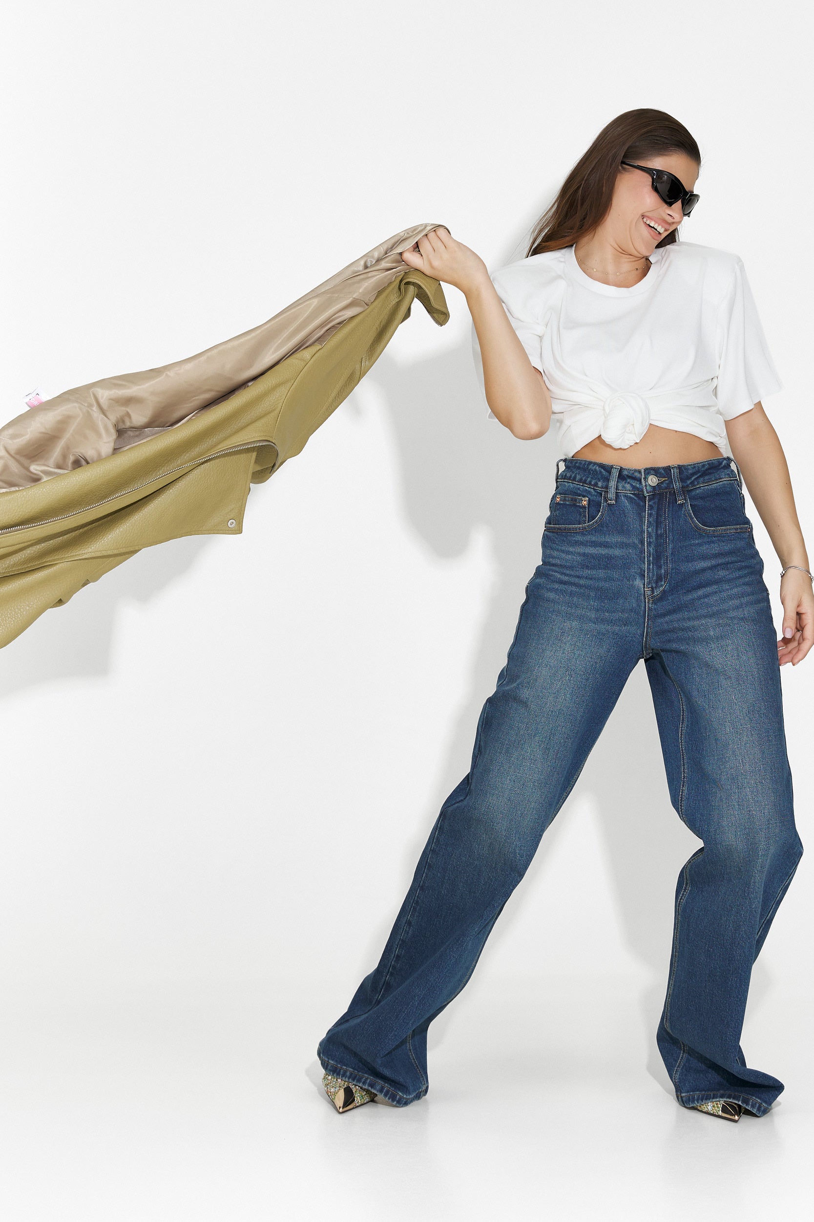 Дамски кежуал дънки в тъмносиньо от Liorena Bogas