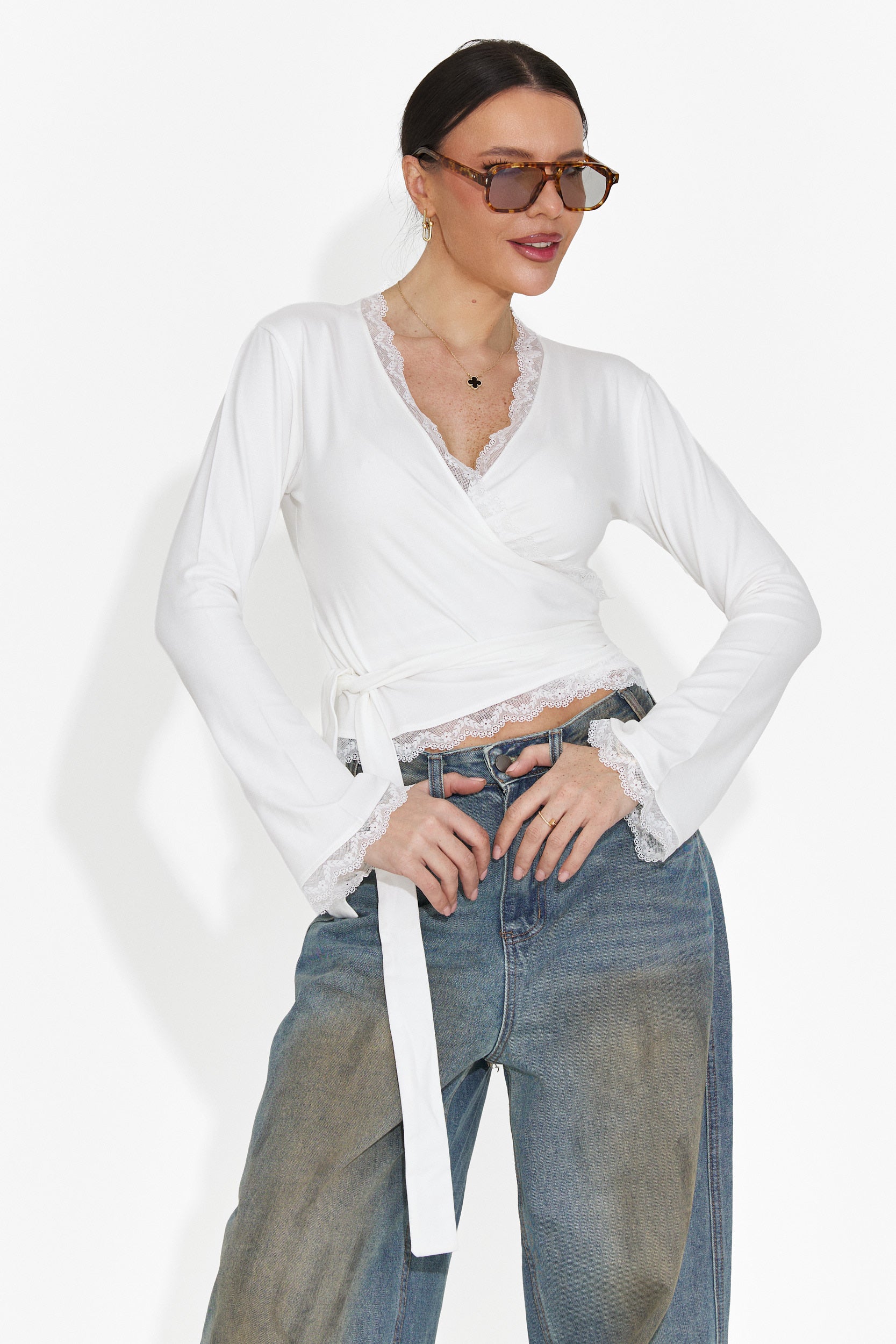 Дамска ежедневна блуза в бяло Zaneta Bogas