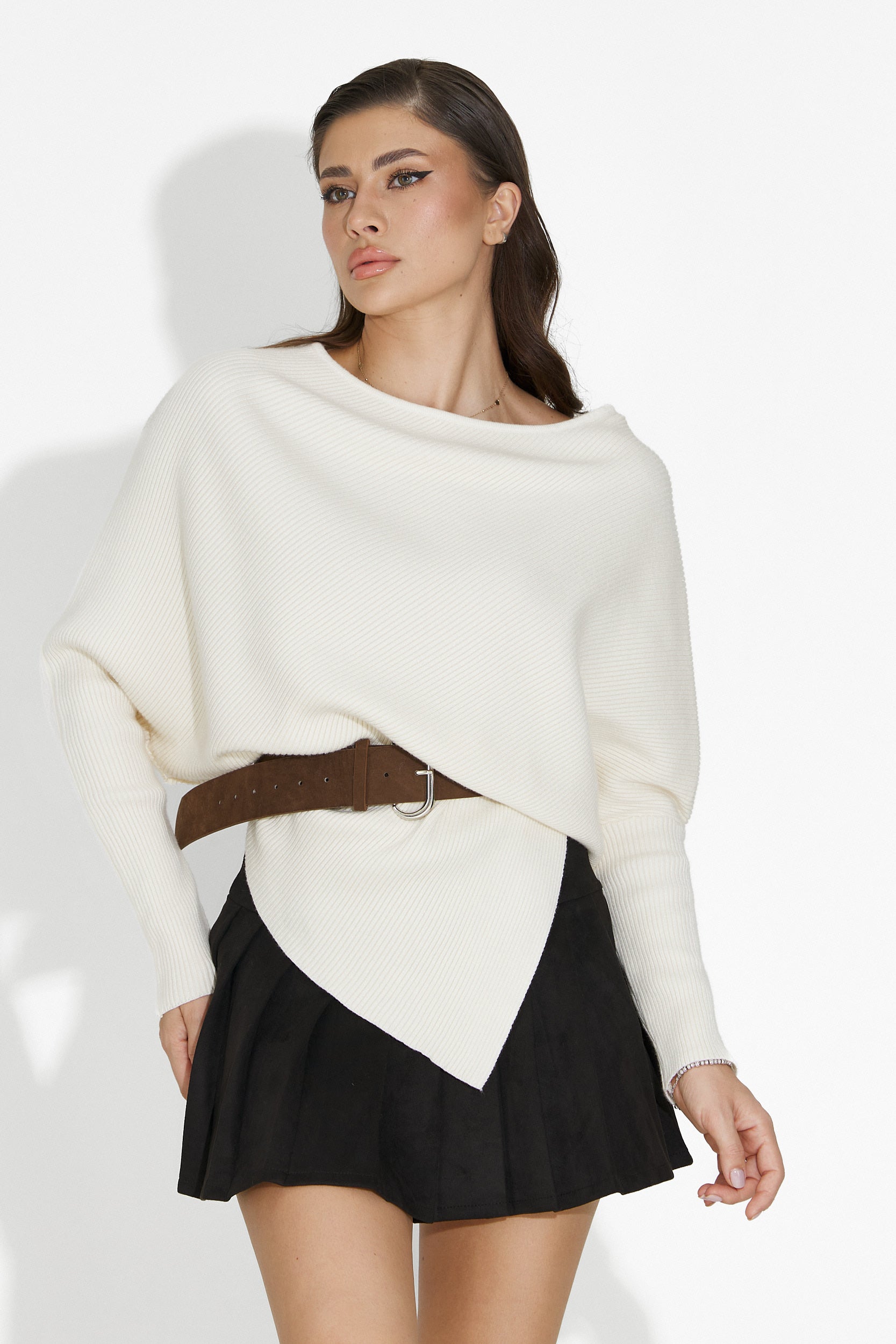 Дамска кежуал блуза в бежово от Vedala Bogas