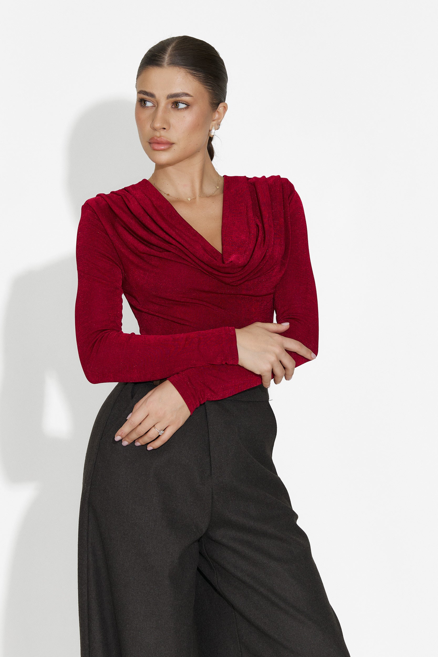 Елегантен дамски боди в червено от Sikada Bogas