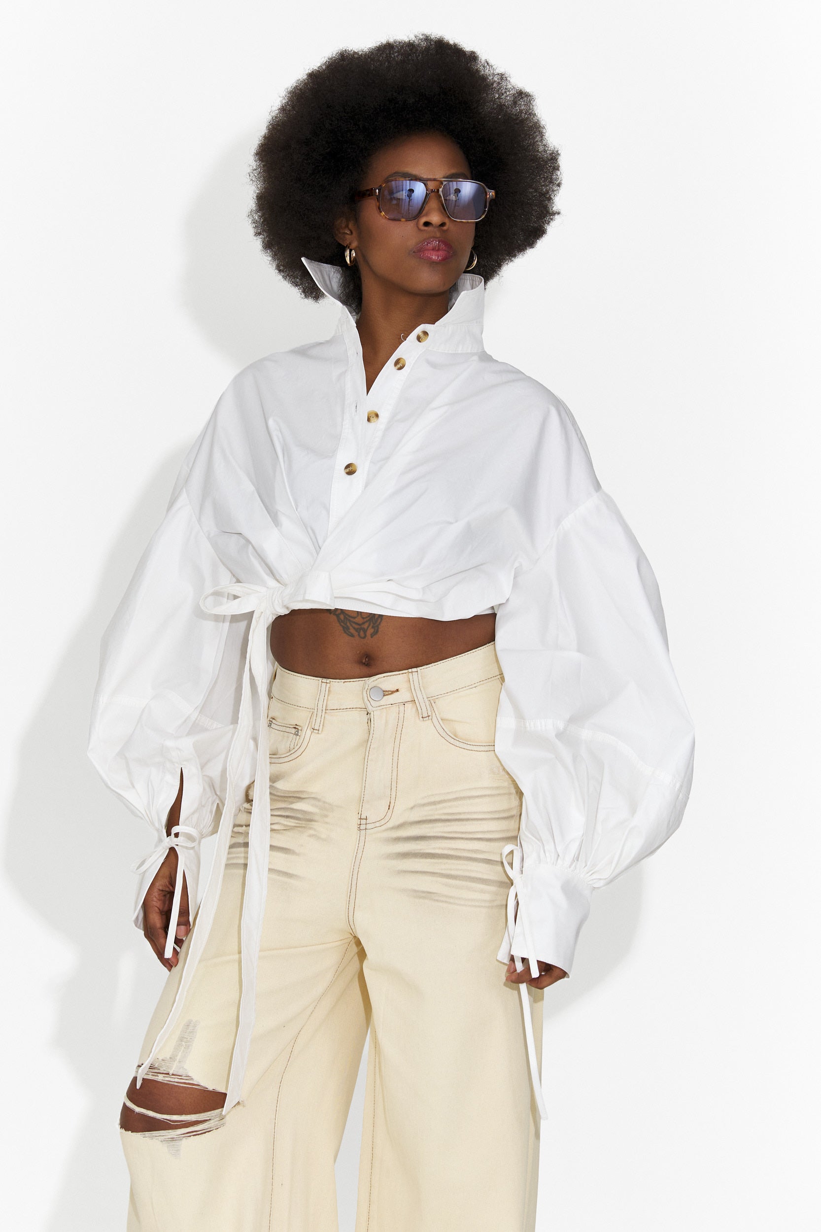 Елегантна бяла дамска риза Janelia Bogas