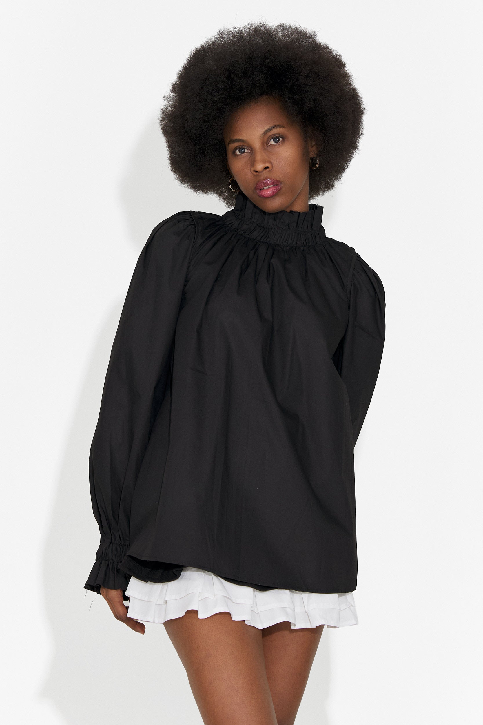 Елегантна дамска риза в черно Floriana Bogas