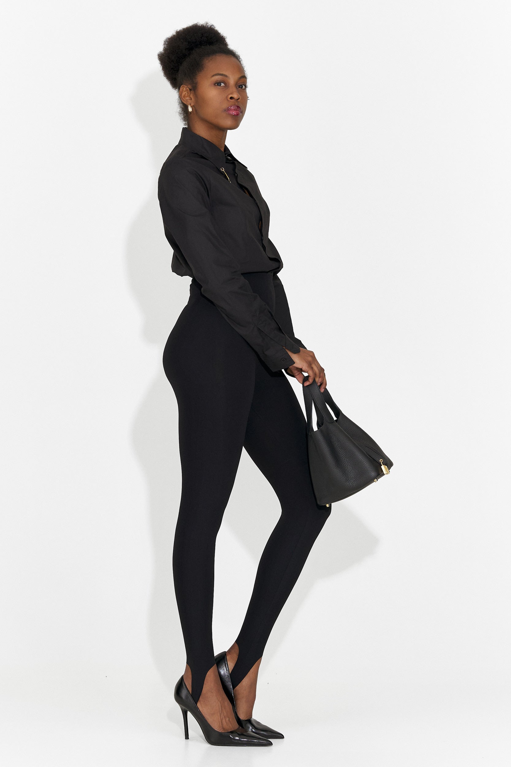 Елегантна черна блуза за дами от Jetie Bogas