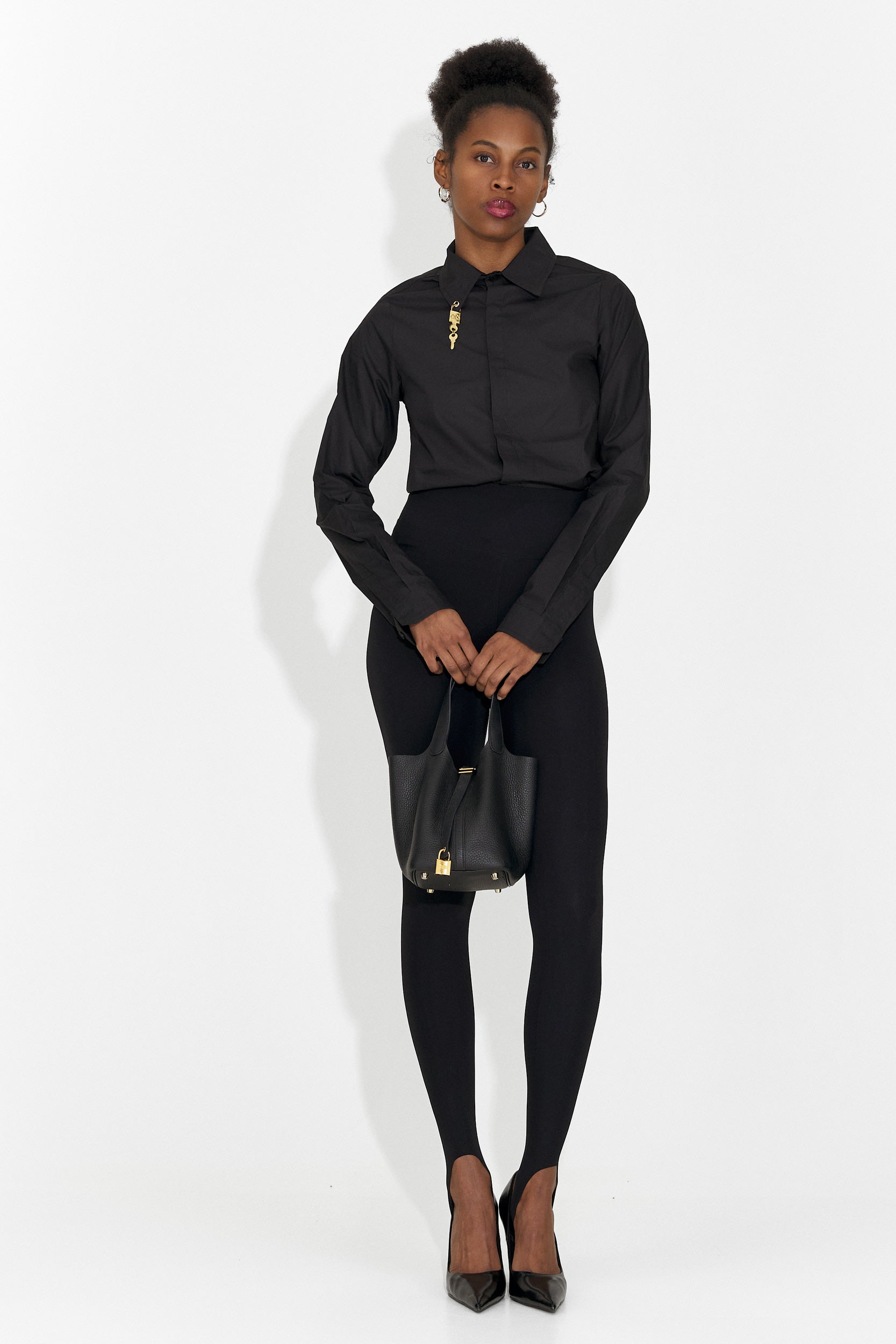 Елегантна черна блуза за дами от Jetie Bogas