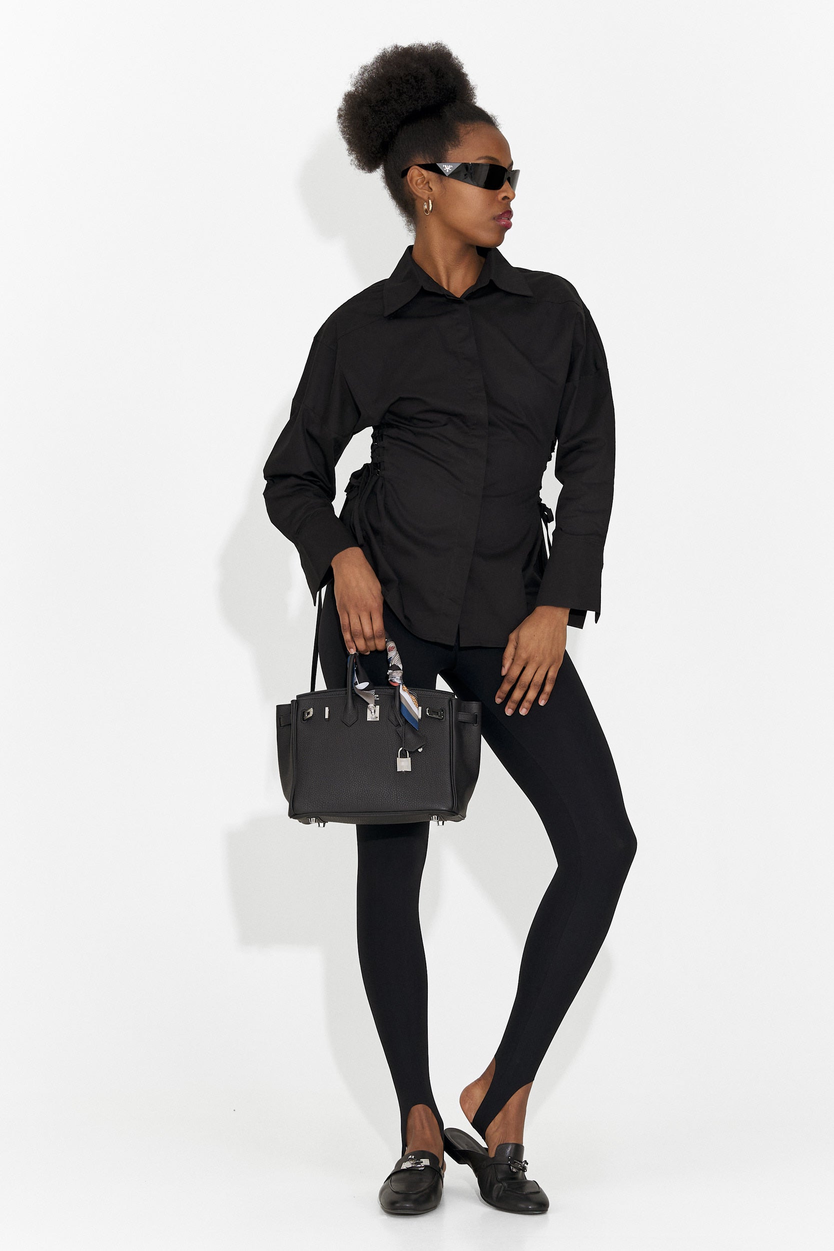 Елегантна дамска риза в черно Sivelia Bogas