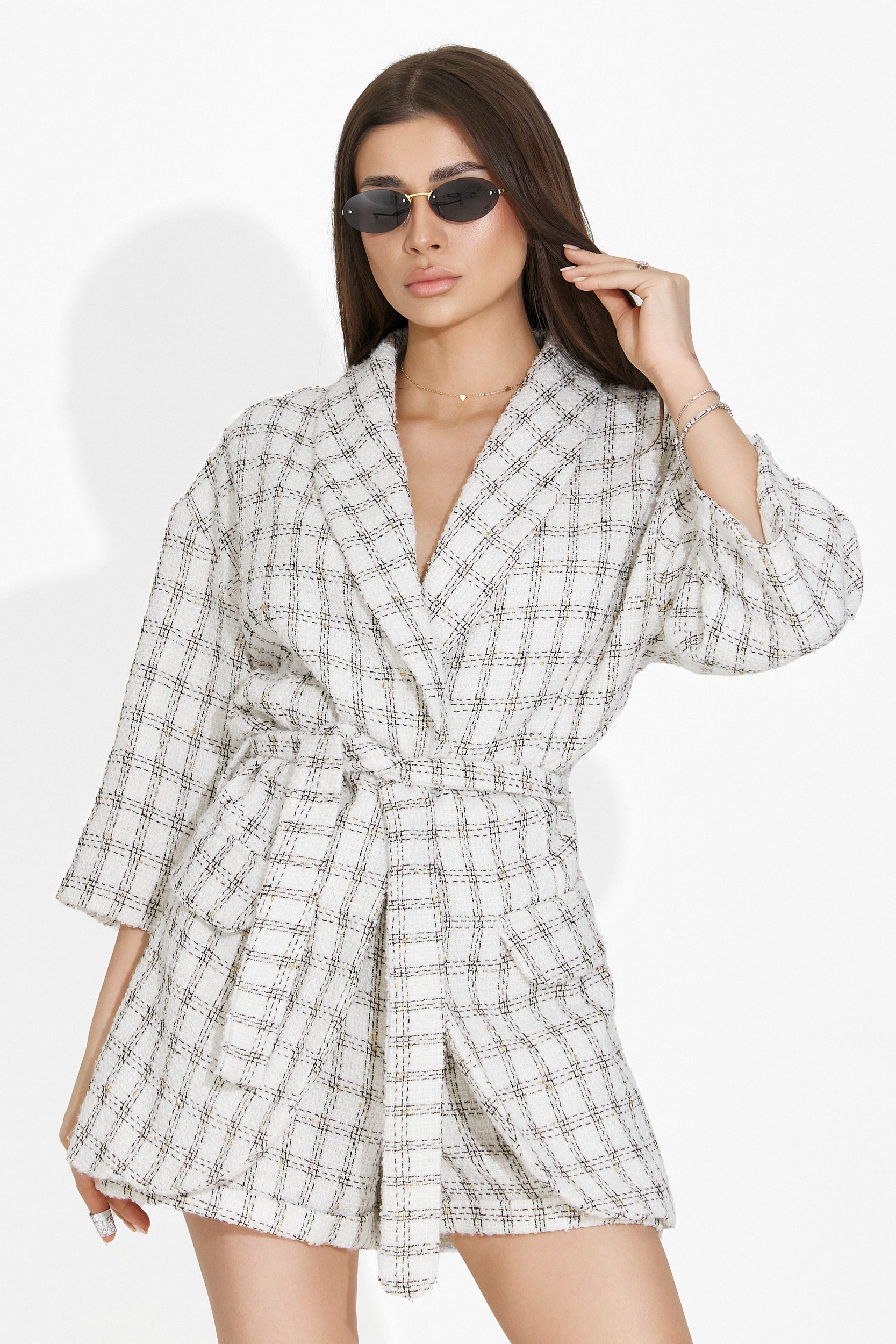 Комплект с бели панталони Ясения Богас