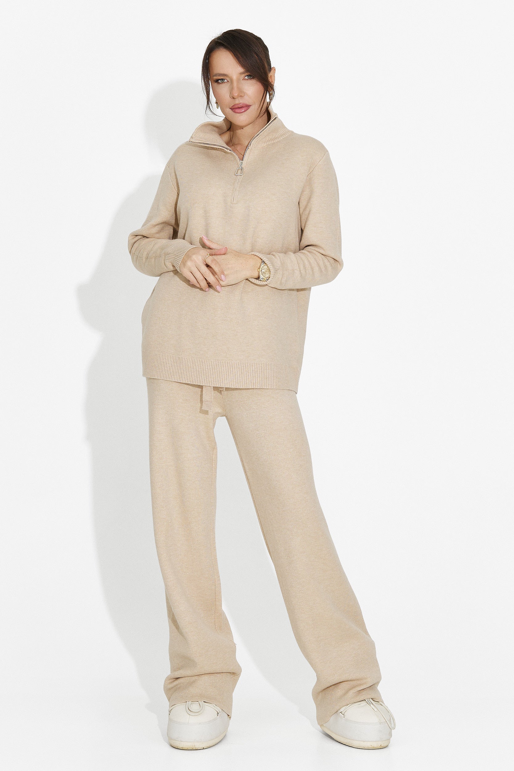 Бежов комплект с панталони Lebrisa Bogas