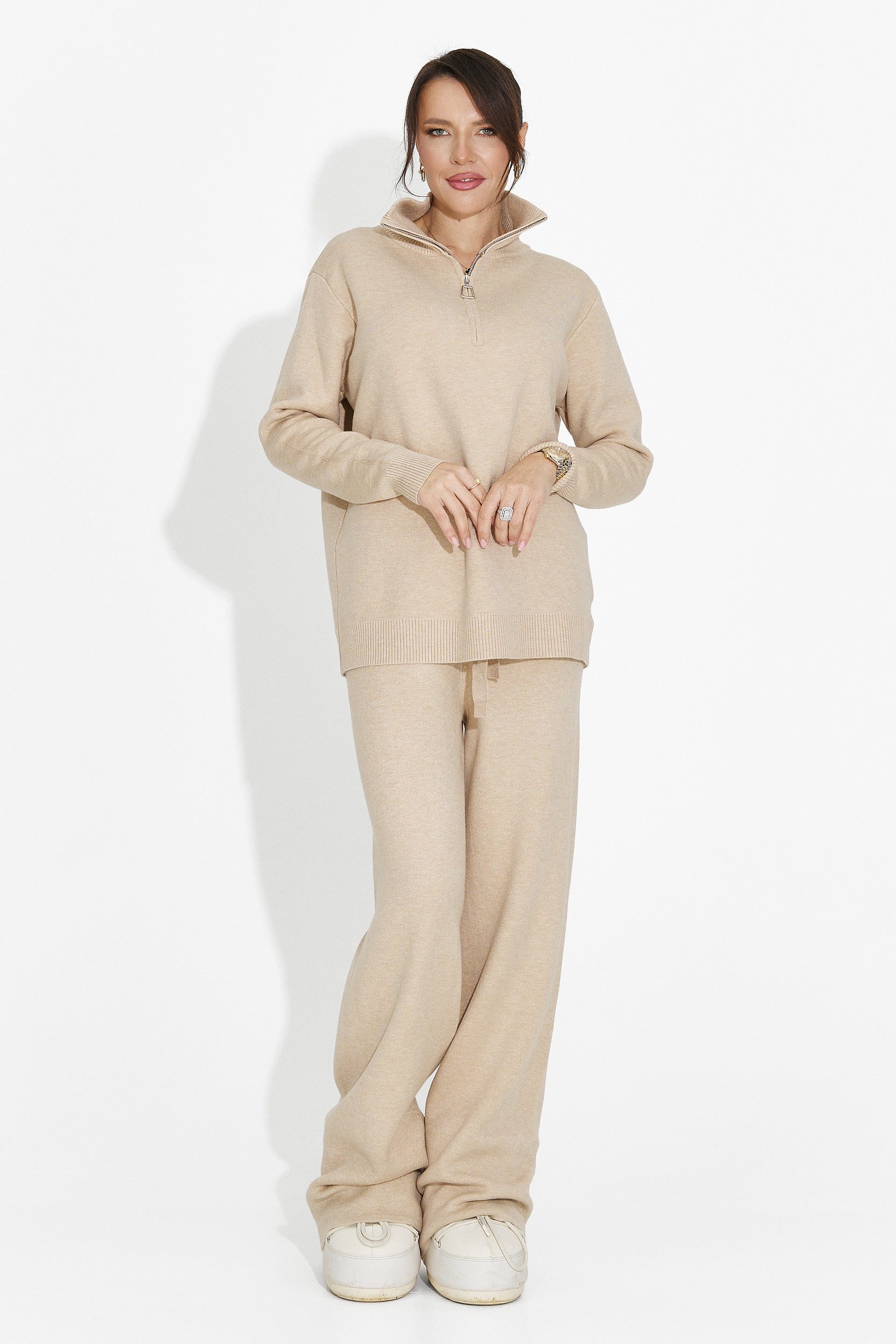 Бежов комплект с панталони Lebrisa Bogas