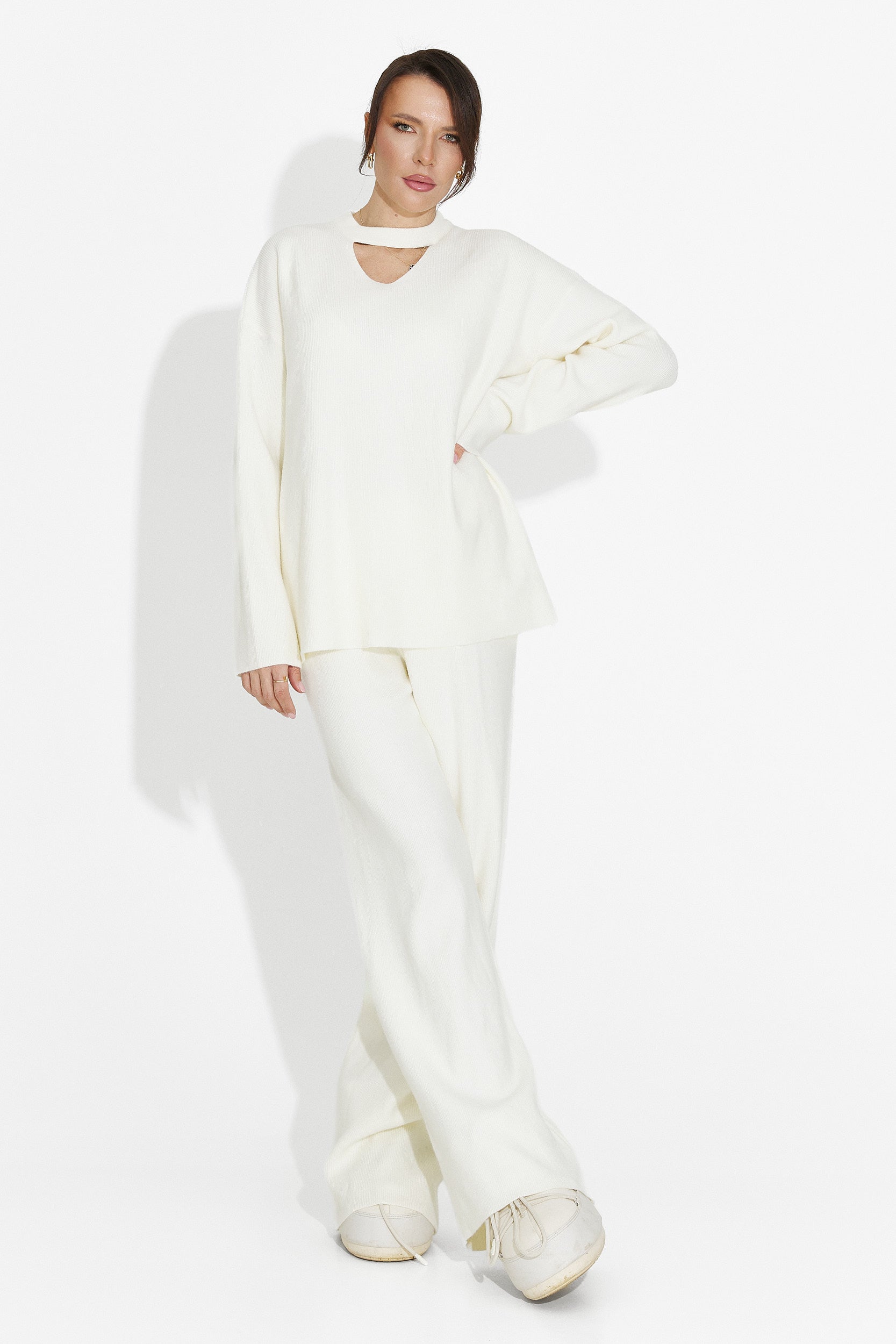 Костюм с панталони кремав Kania Bogas