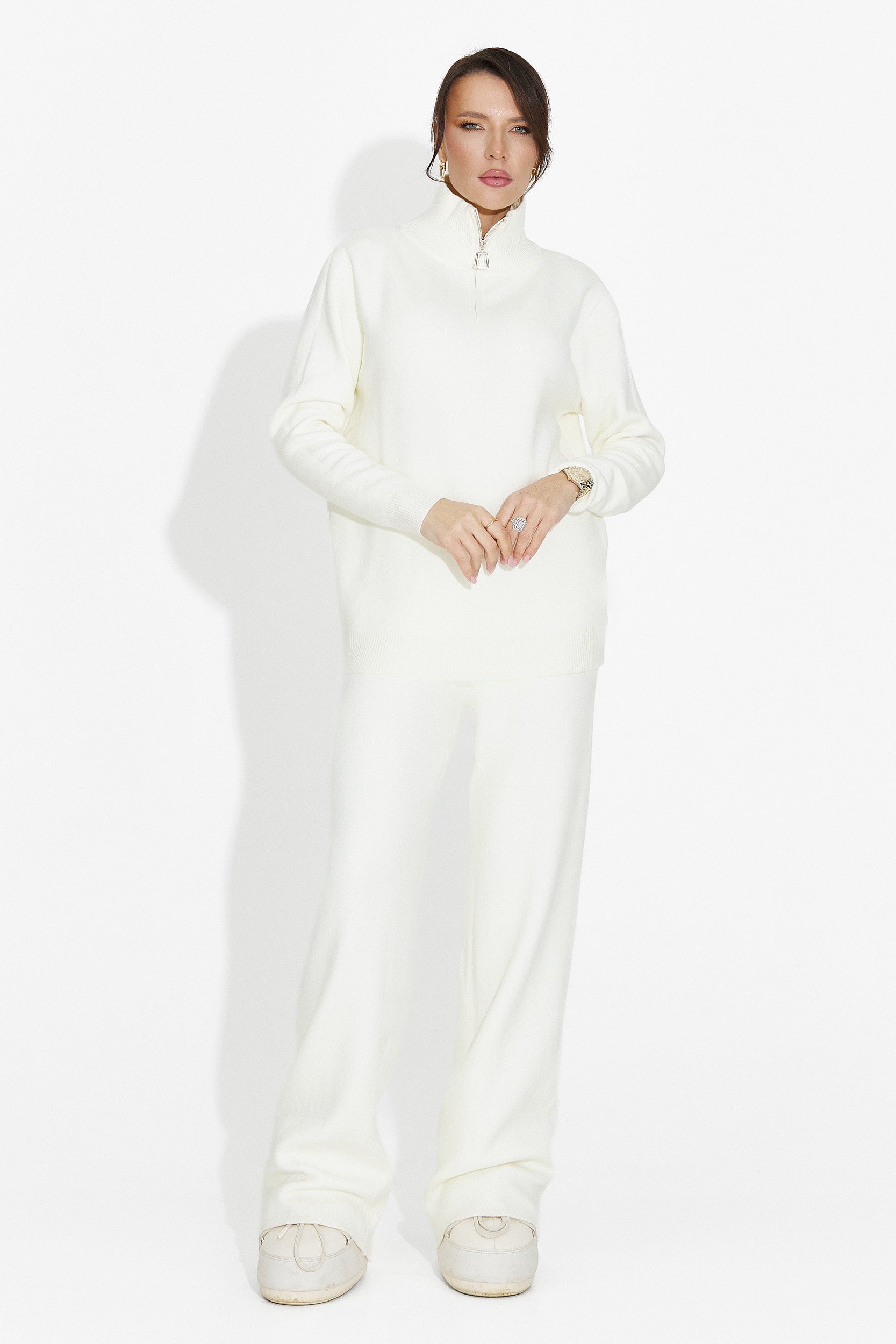 Костюм с панталони крем Lebrisa Bogas