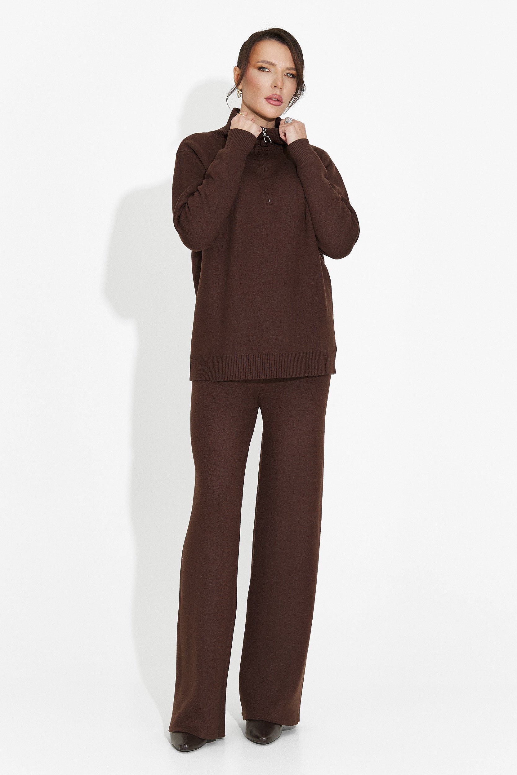 Костюм с кафяви панталони Lebrisa Bogas