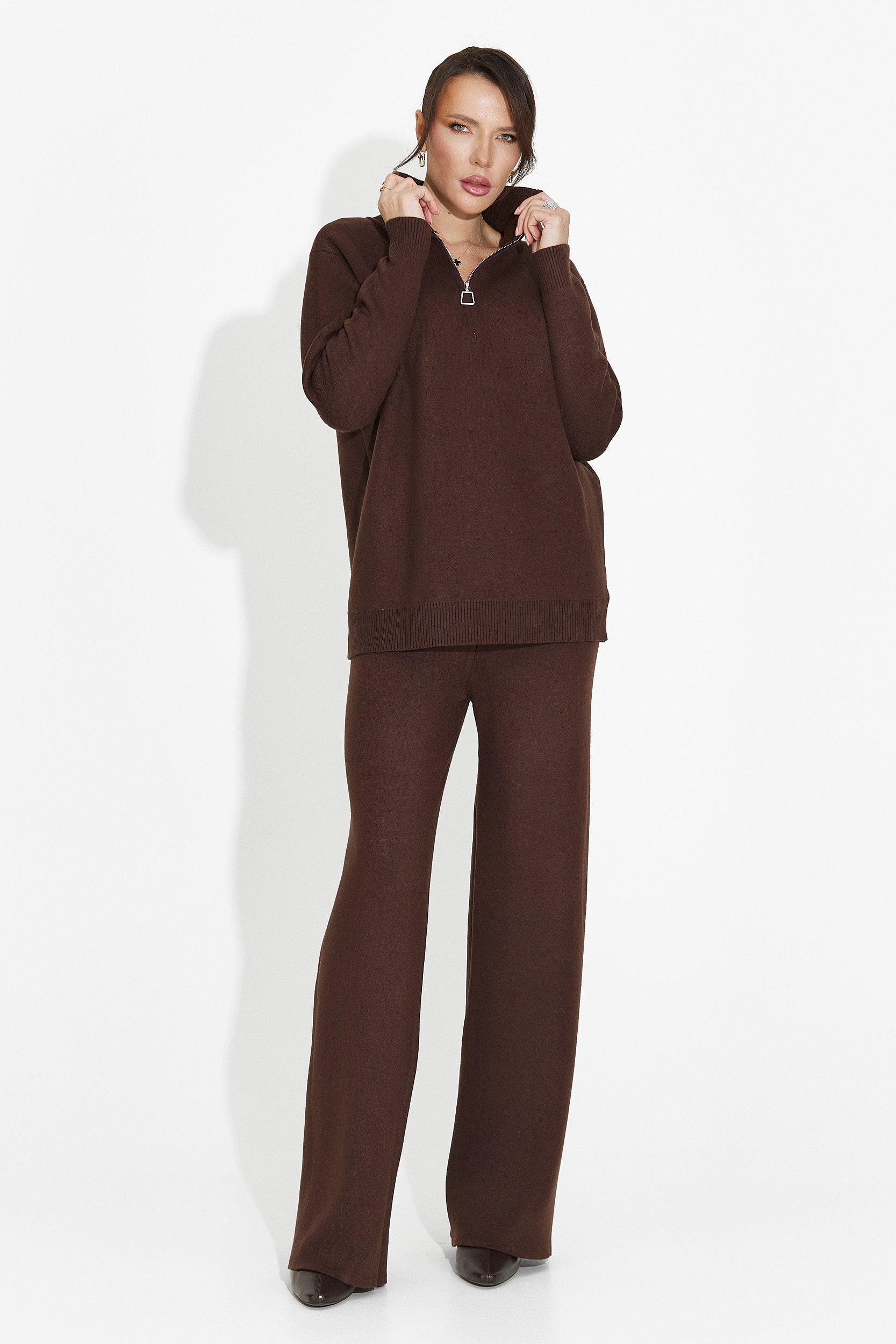 Костюм с кафяви панталони Lebrisa Bogas