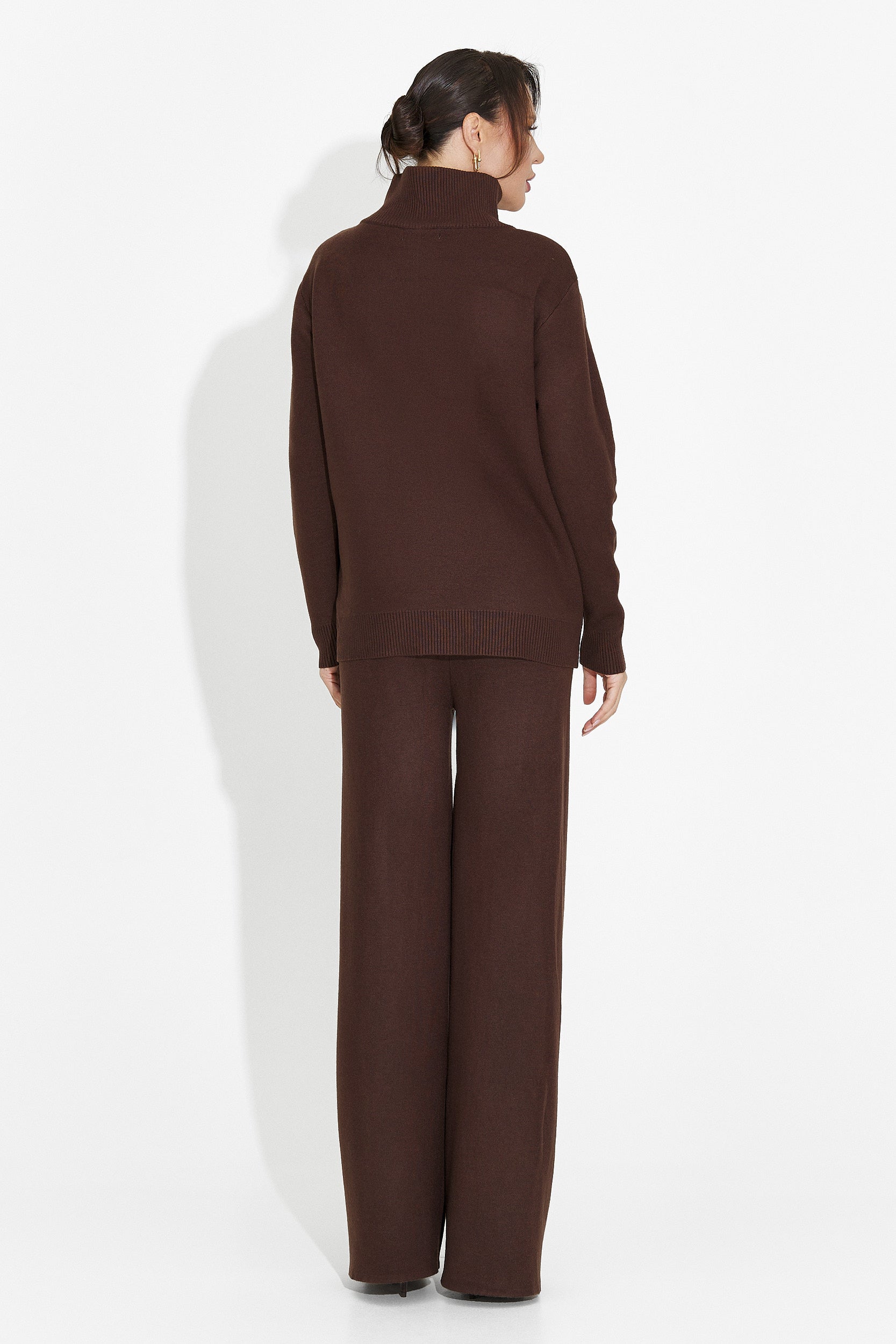 Костюм с кафяви панталони Lebrisa Bogas