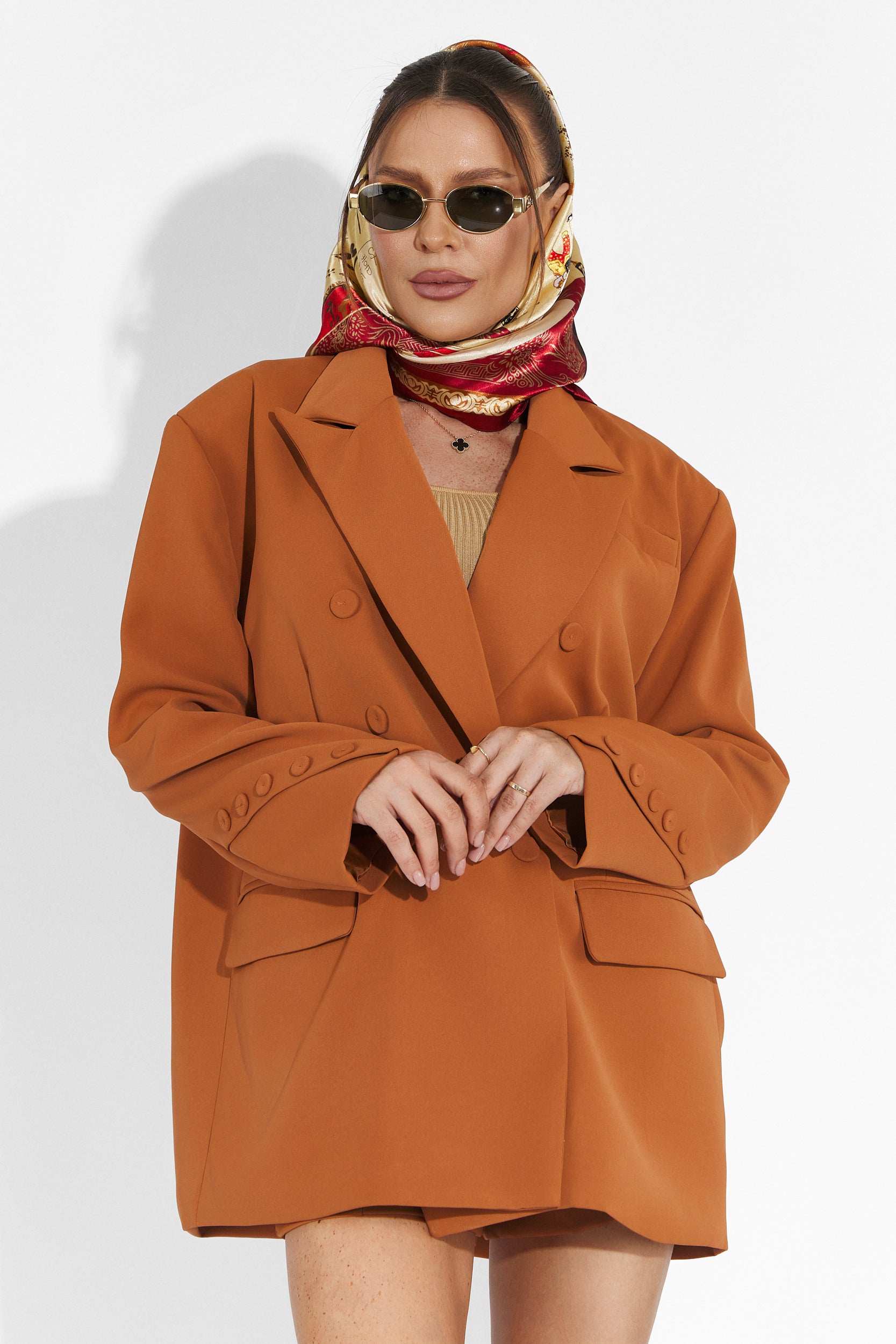 Комплект с кафяви къси панталони Smozy Bogas