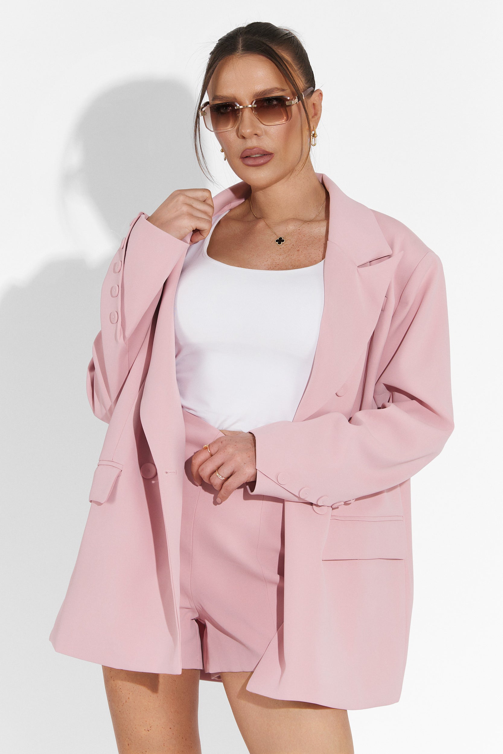 Комплект с розови къси панталони Smozy Bogas