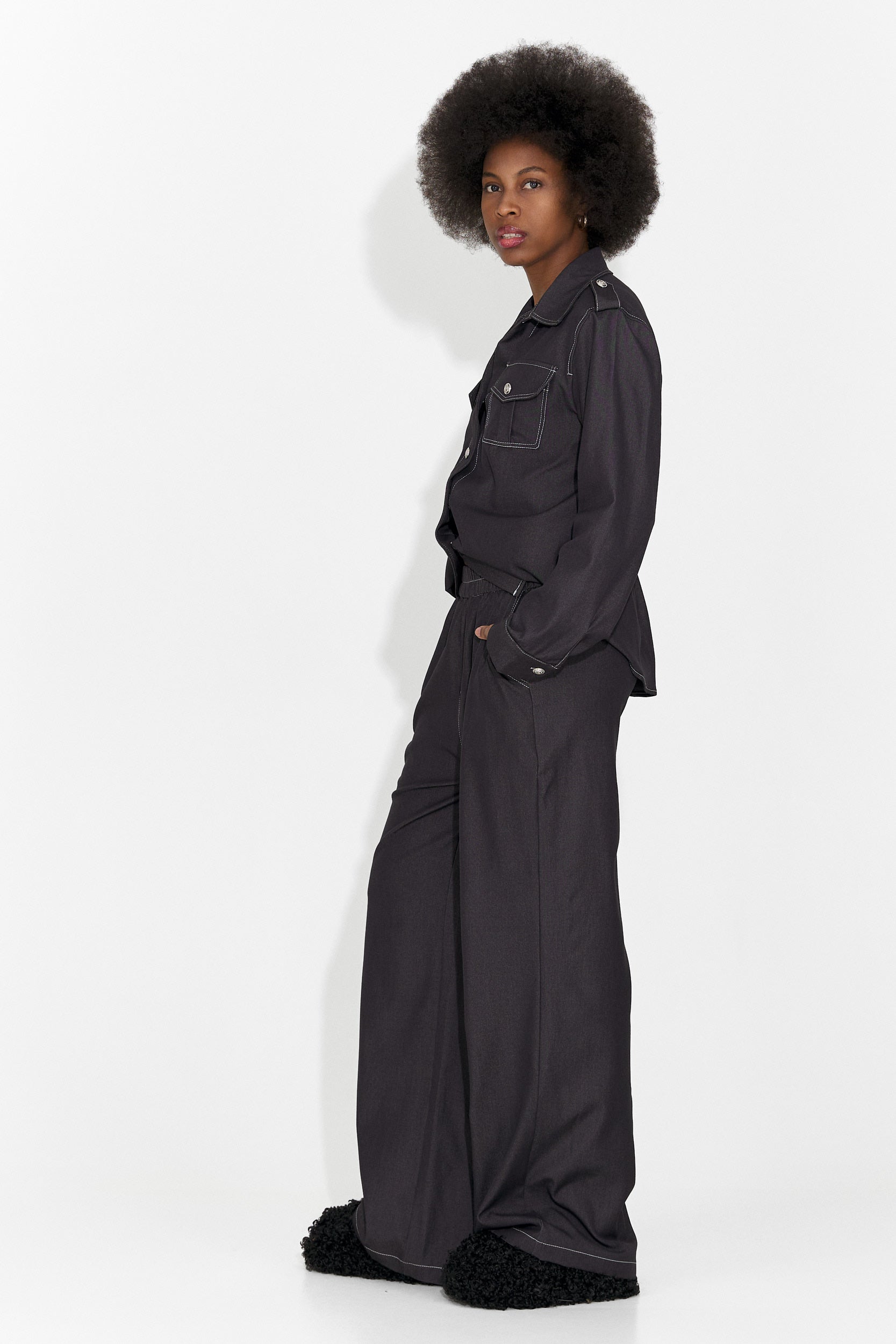 Дамски ежедневен комплект в черно Vertija Bogas