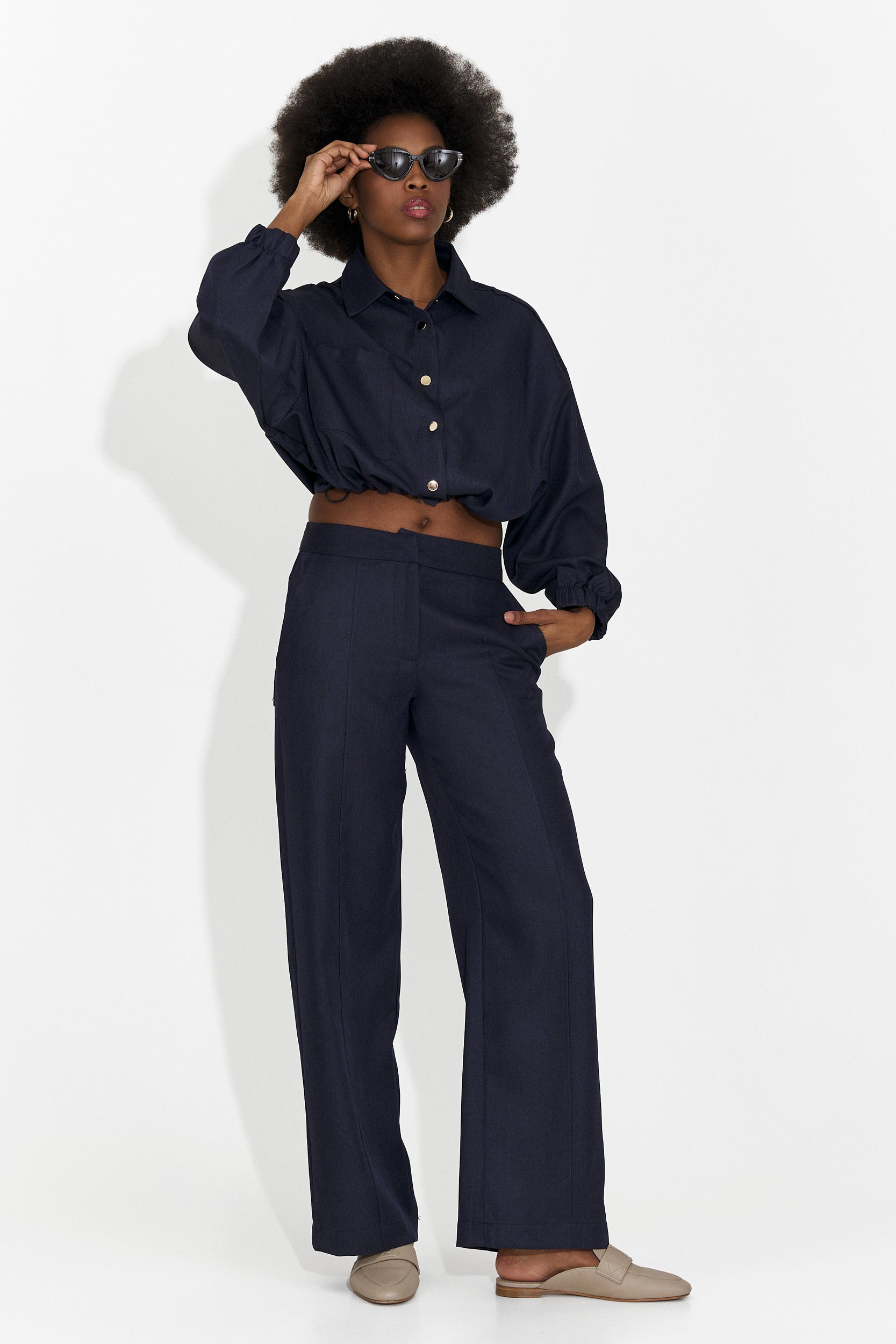 Елегантен дамски комплект в тъмносиньо Densia Bogas