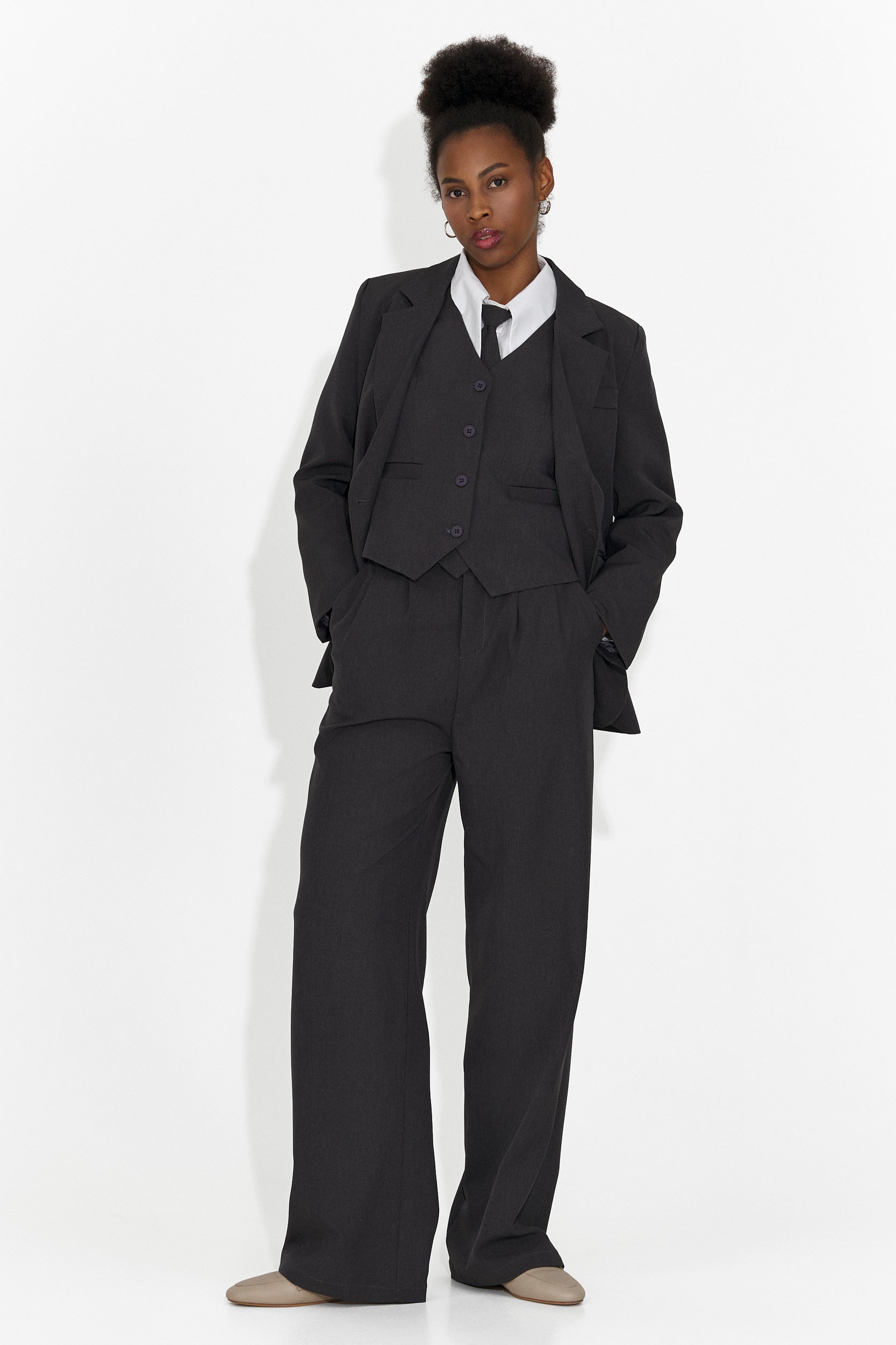 Костюм 4 части панталони + жилетка + сако + вратовръзка сив Meldora Bogas