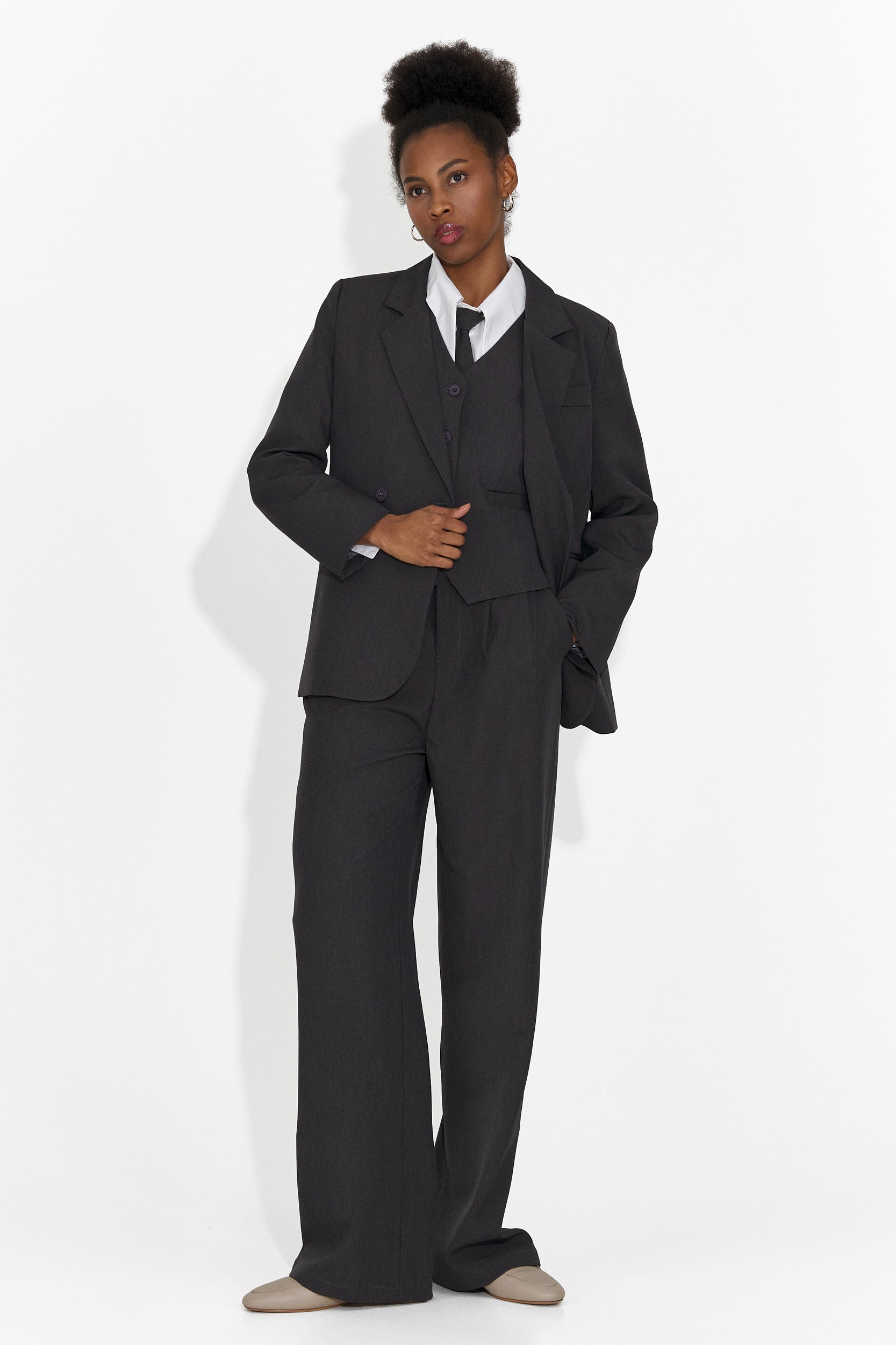 Костюм 4 части панталони + жилетка + сако + вратовръзка сив Meldora Bogas