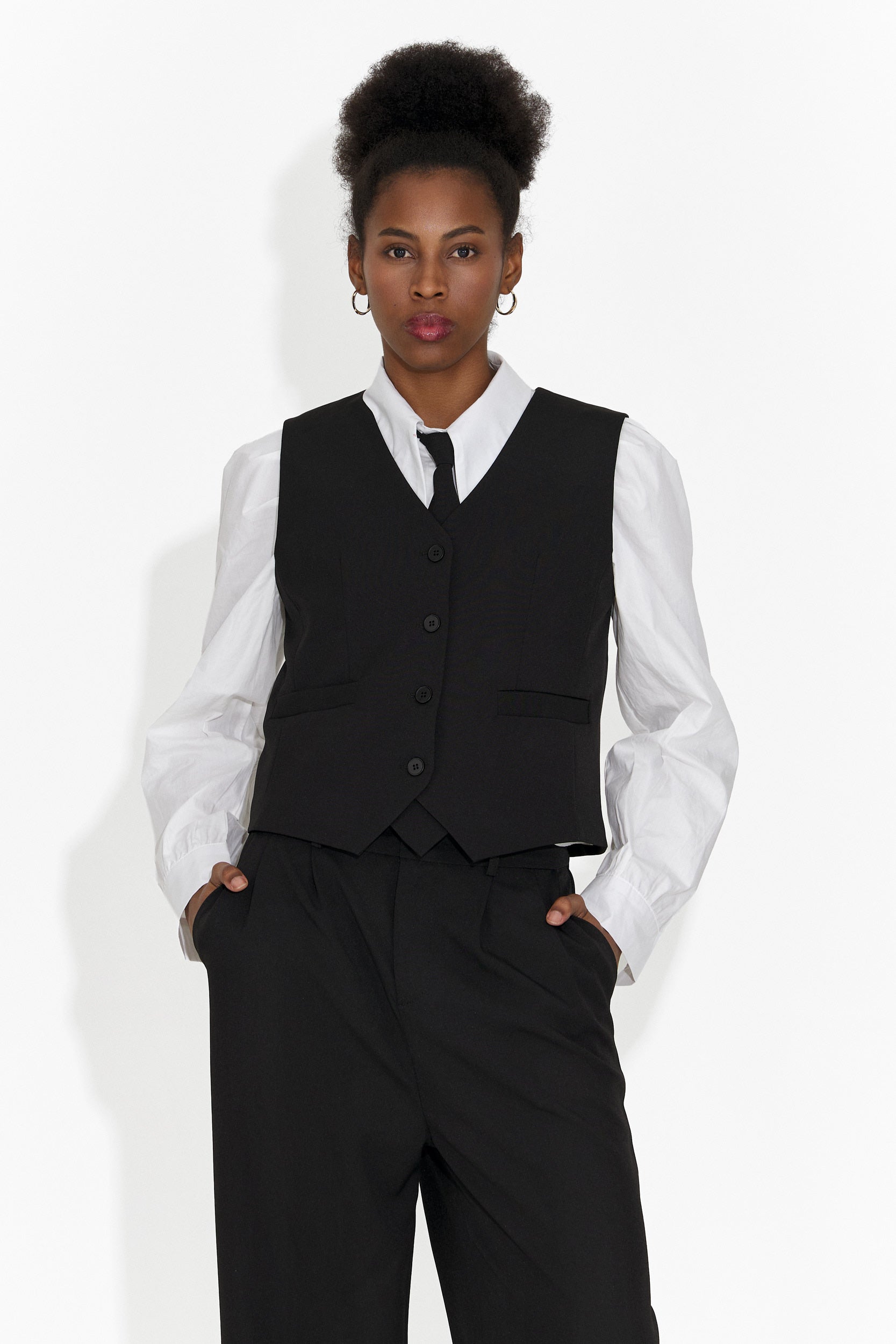 Костюм 4 части панталони + елек + сако + вратовръзка черен Meldora Bogas