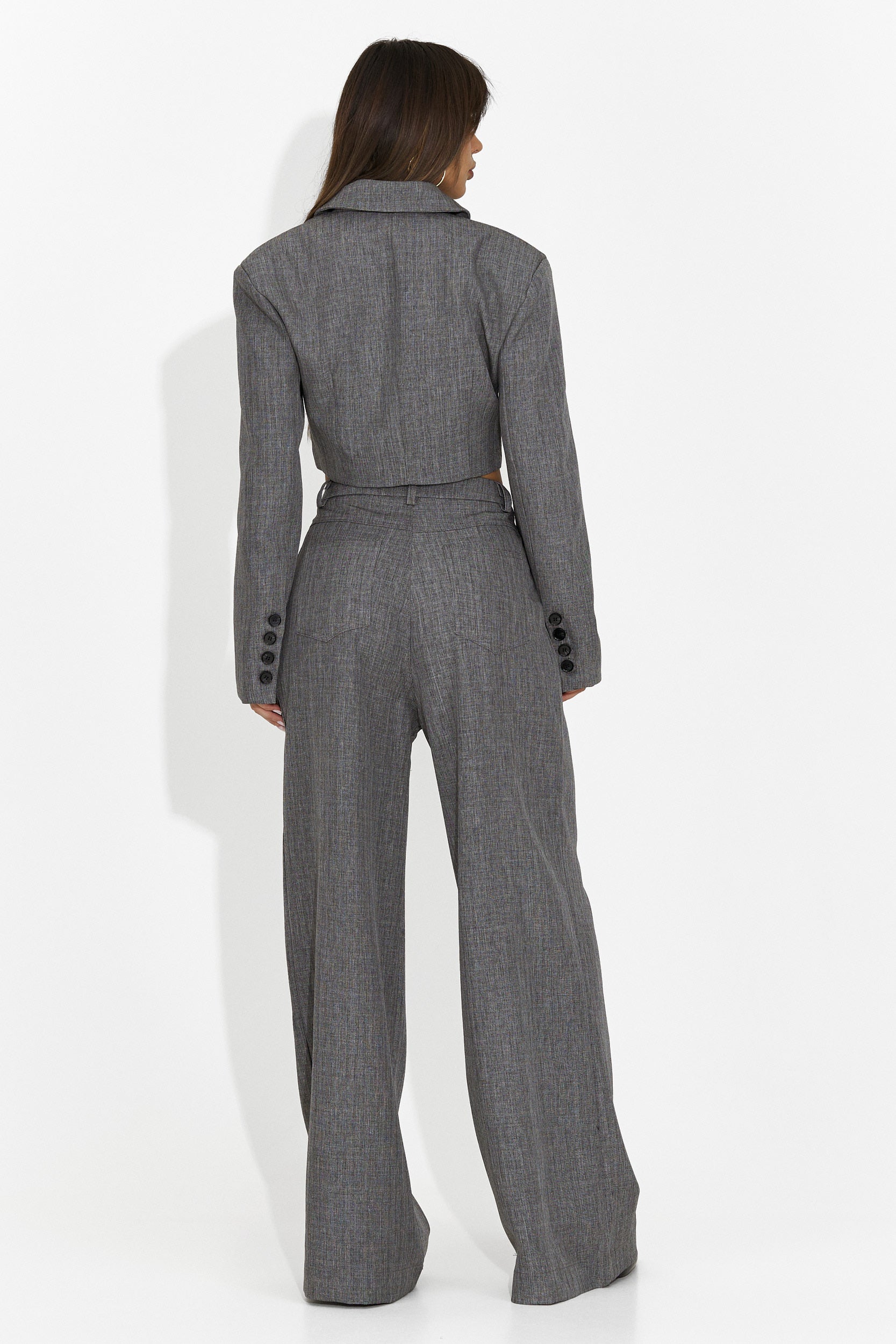 Елегантен дамски костюм в сиво Danetia Bogas