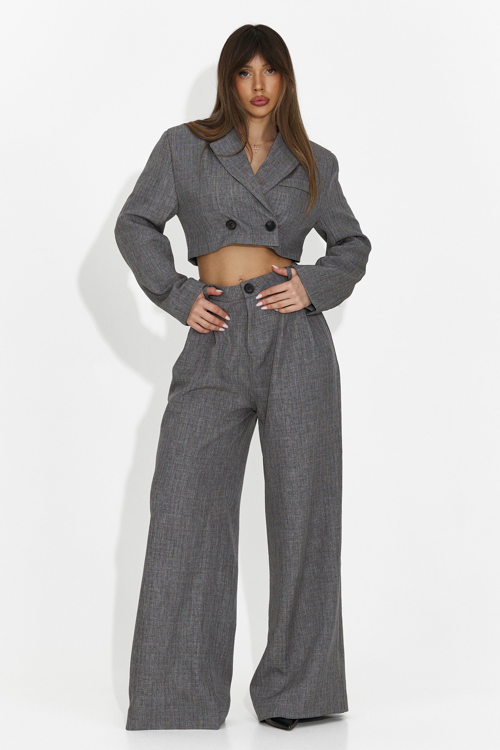 Елегантен дамски костюм в сиво Danetia Bogas