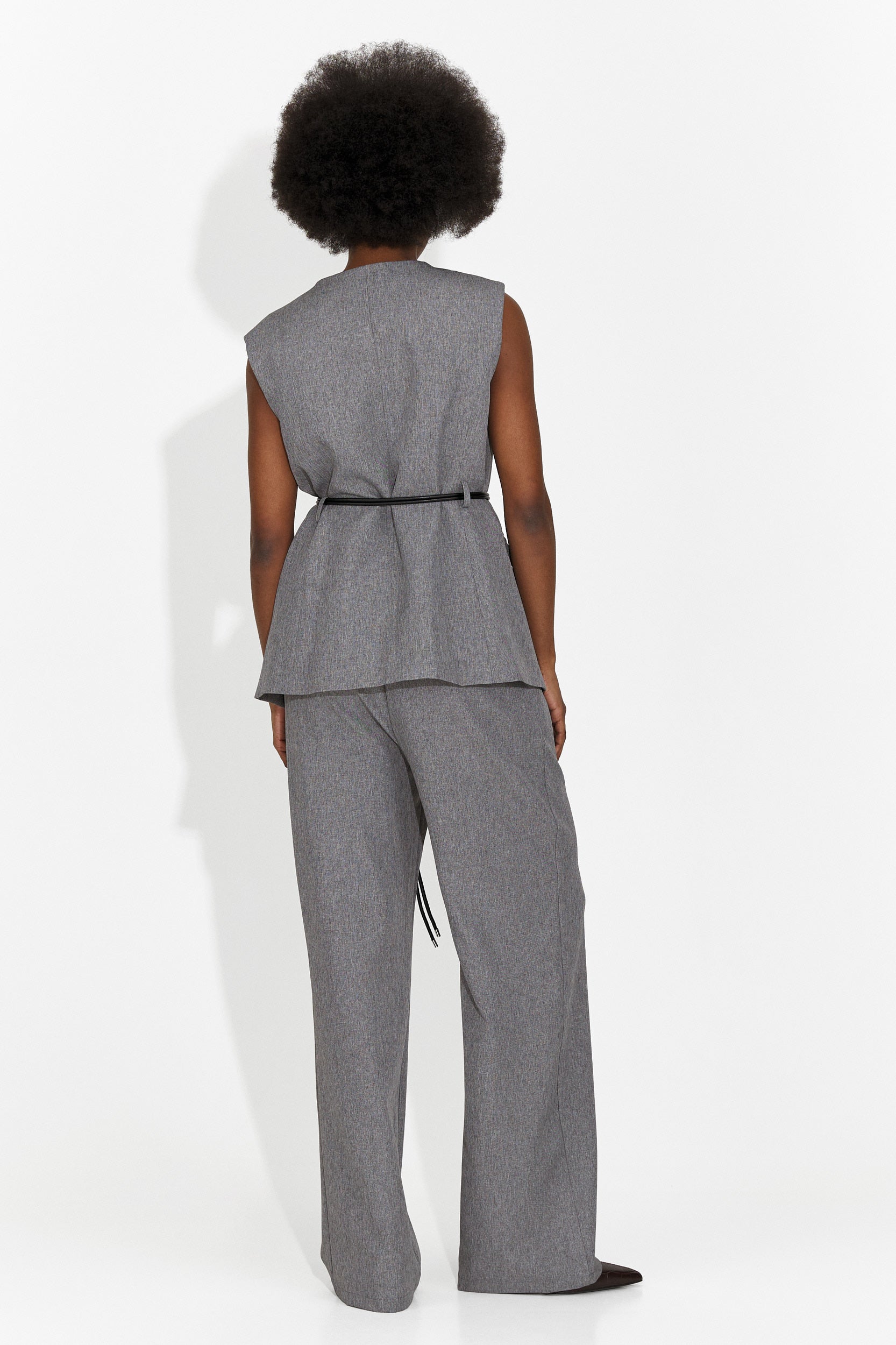 Дамски костюм жилетка + панталони сиви Avilma Bogas