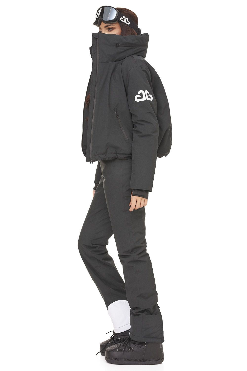 Кежуал ски екип от Reasia Bogas в черно