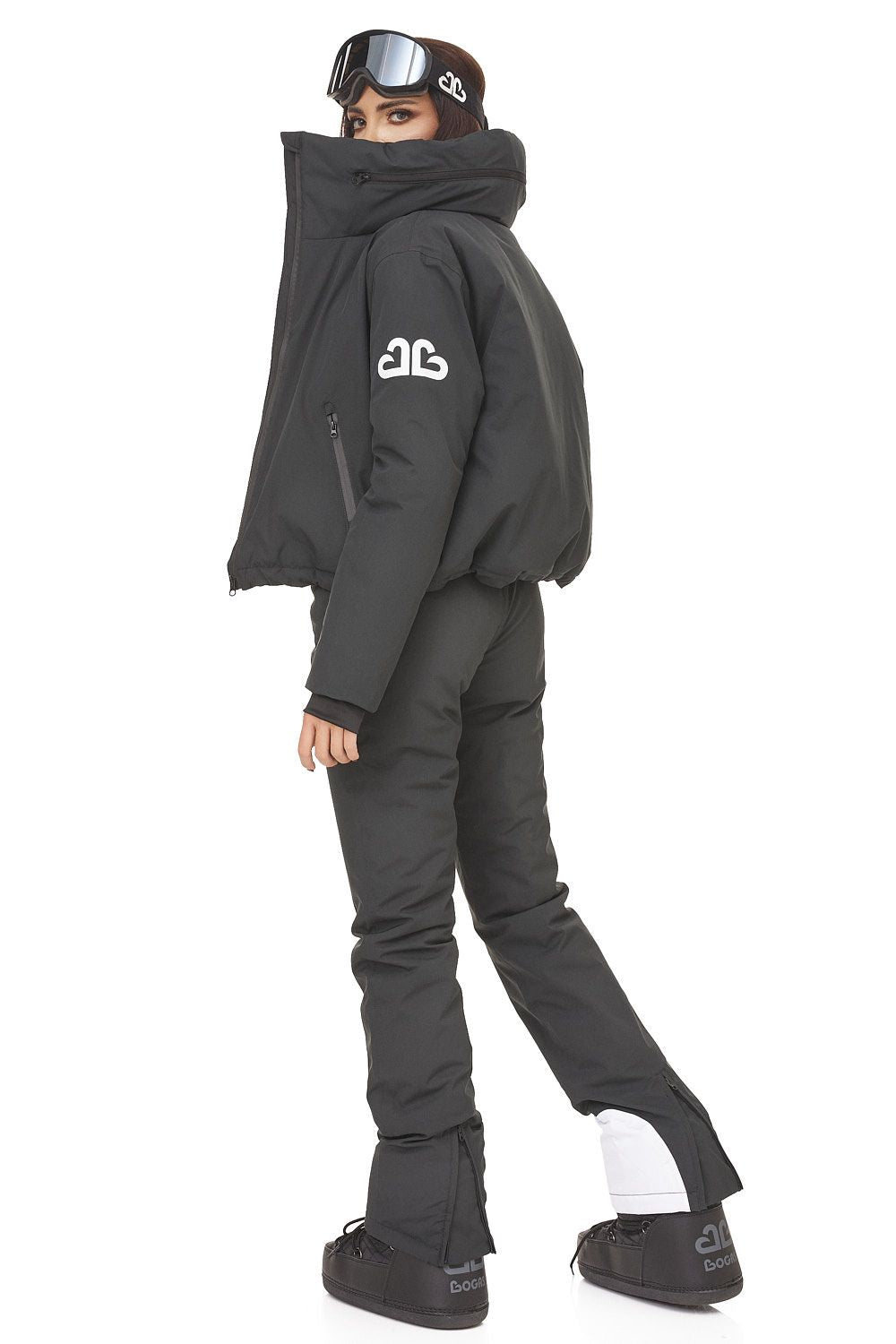 Кежуал ски екип от Reasia Bogas в черно