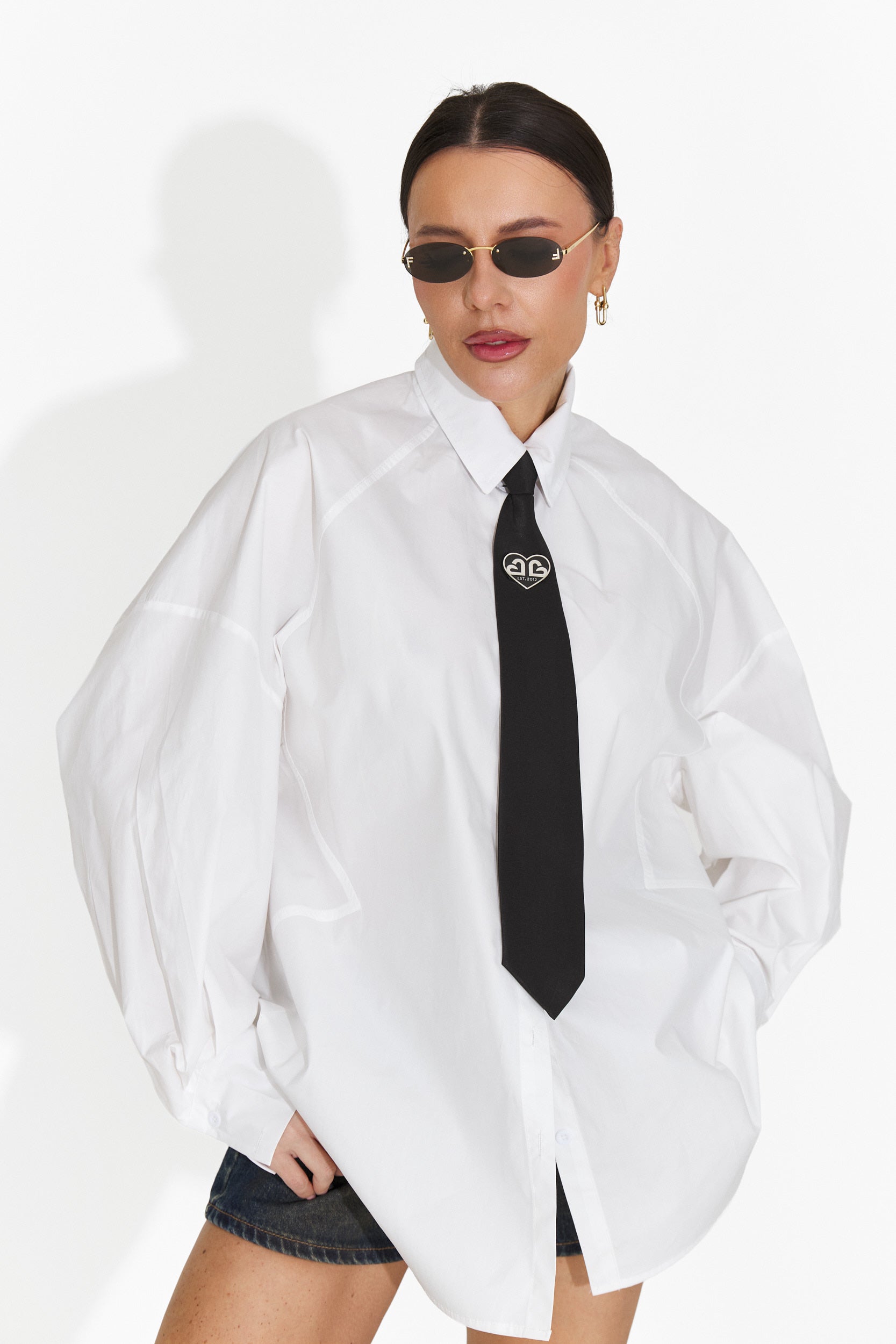 Елегантна дамска вратовръзка сребърно черно Enania Bogas