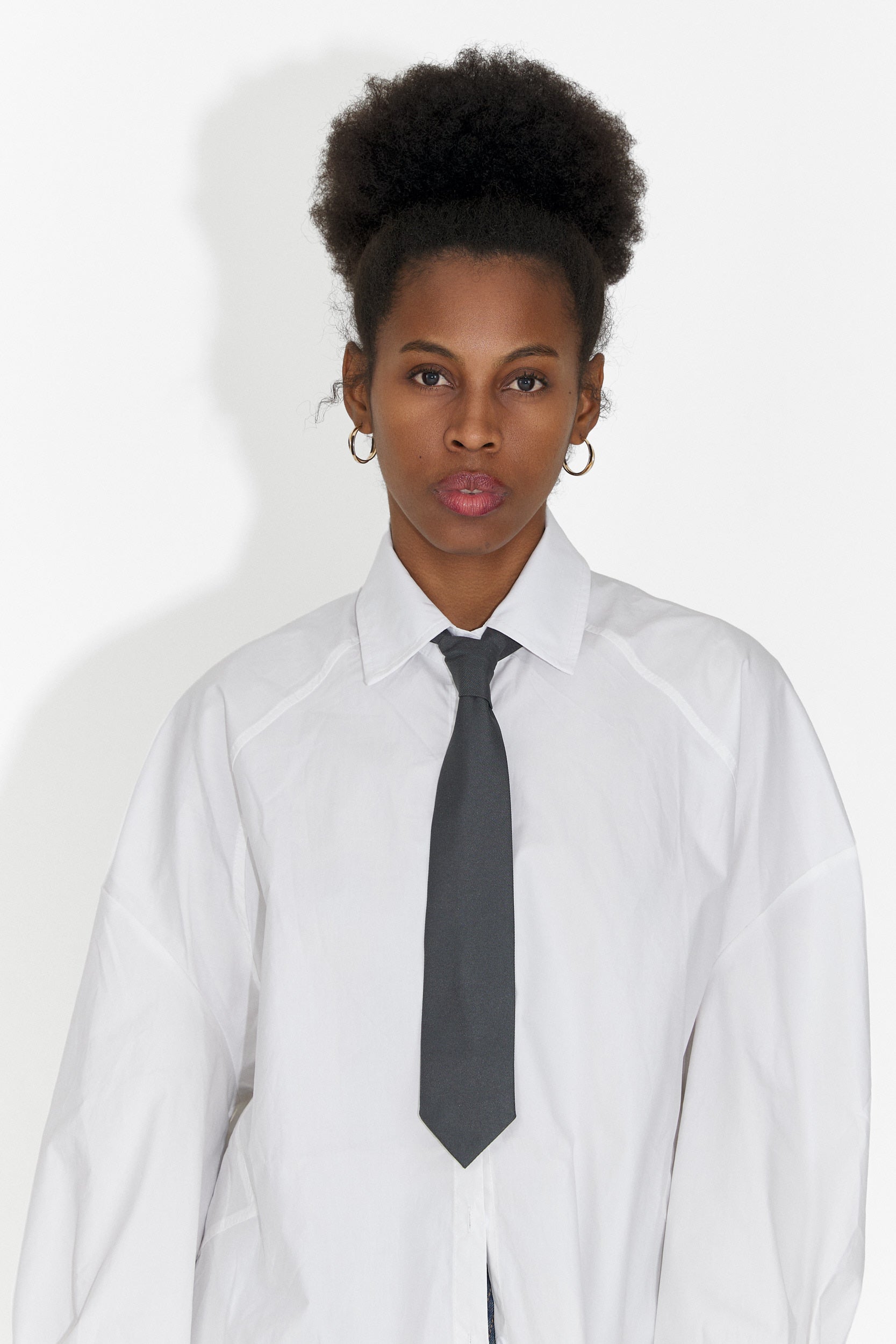 Сива дамска вратовръзка Sindia Bogas