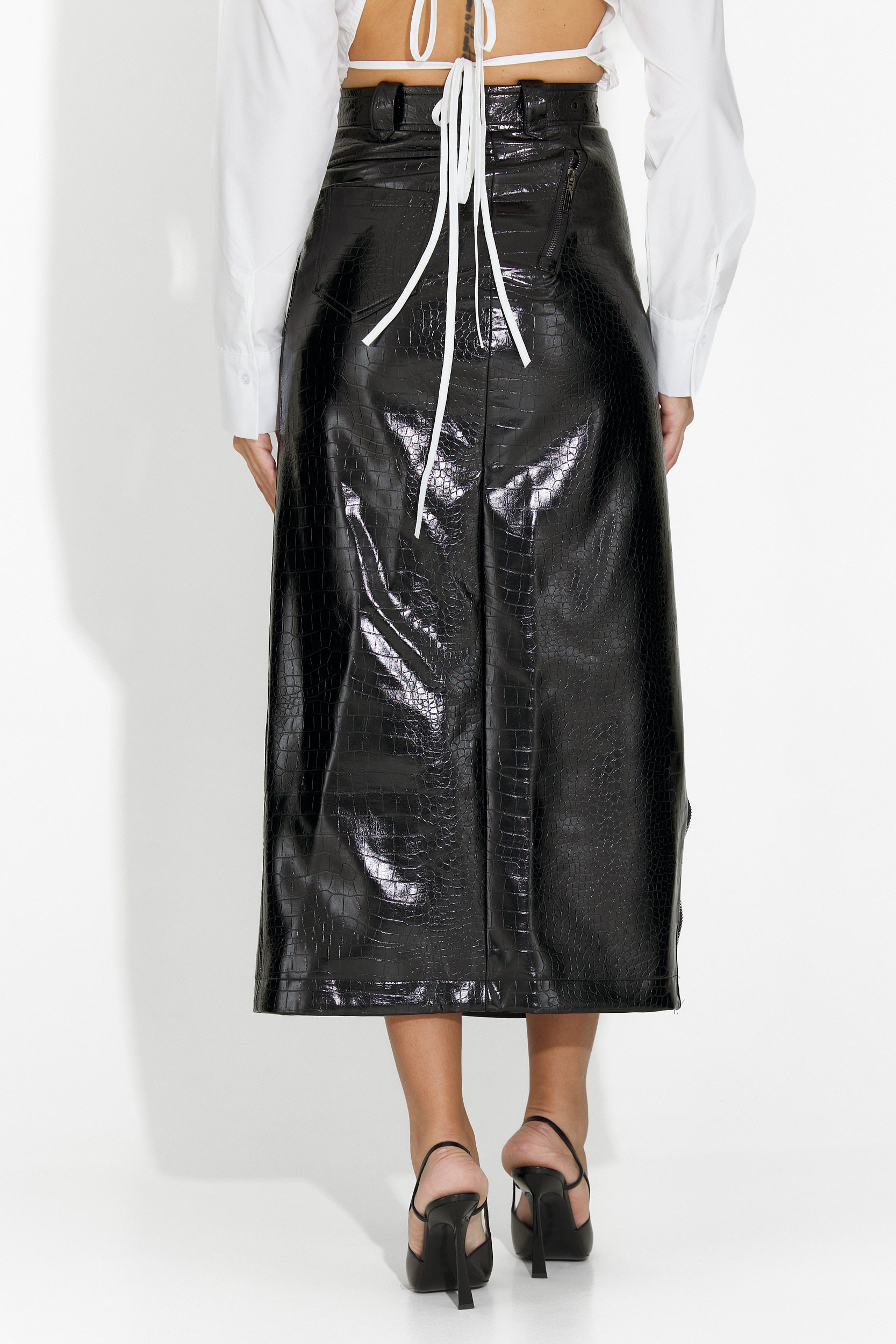 Елегантна дамска пола Nubira Bogas в черно