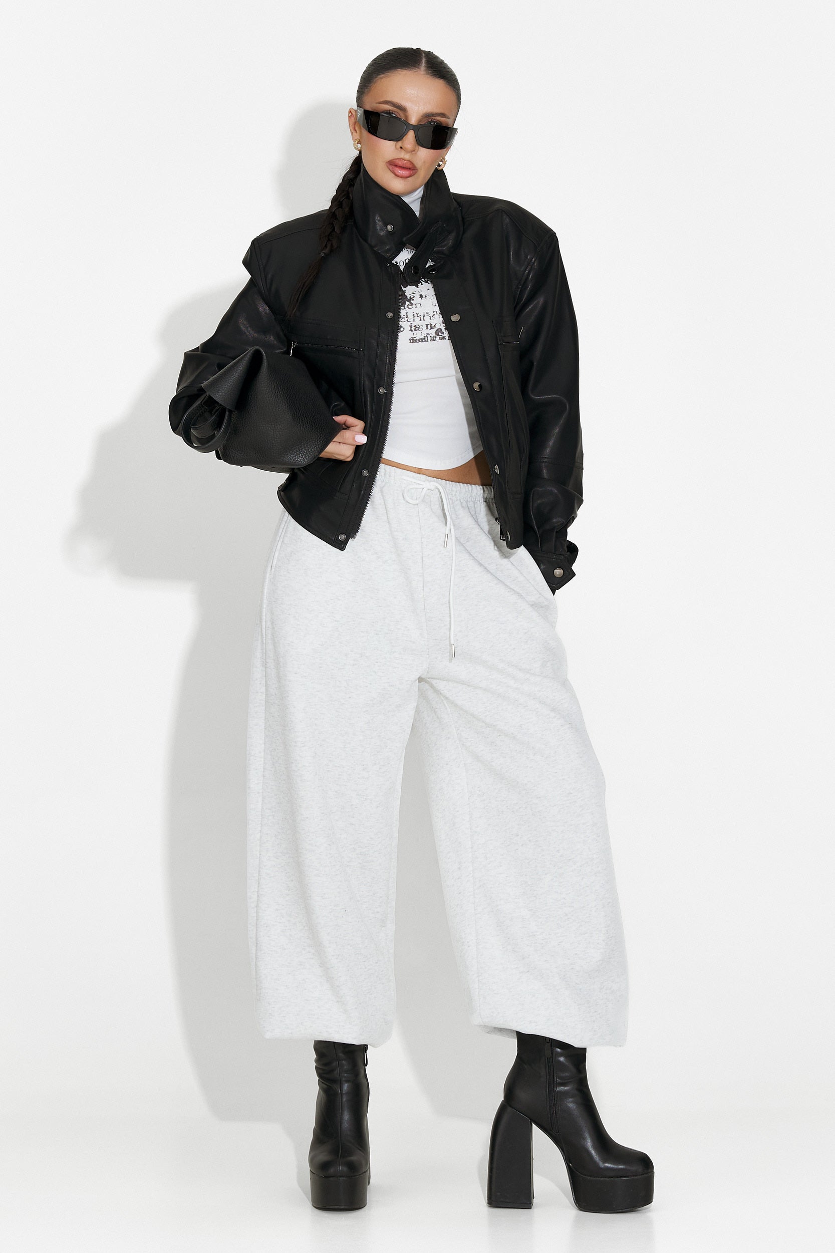 Черно дамско спортно яке Giselia Bogas