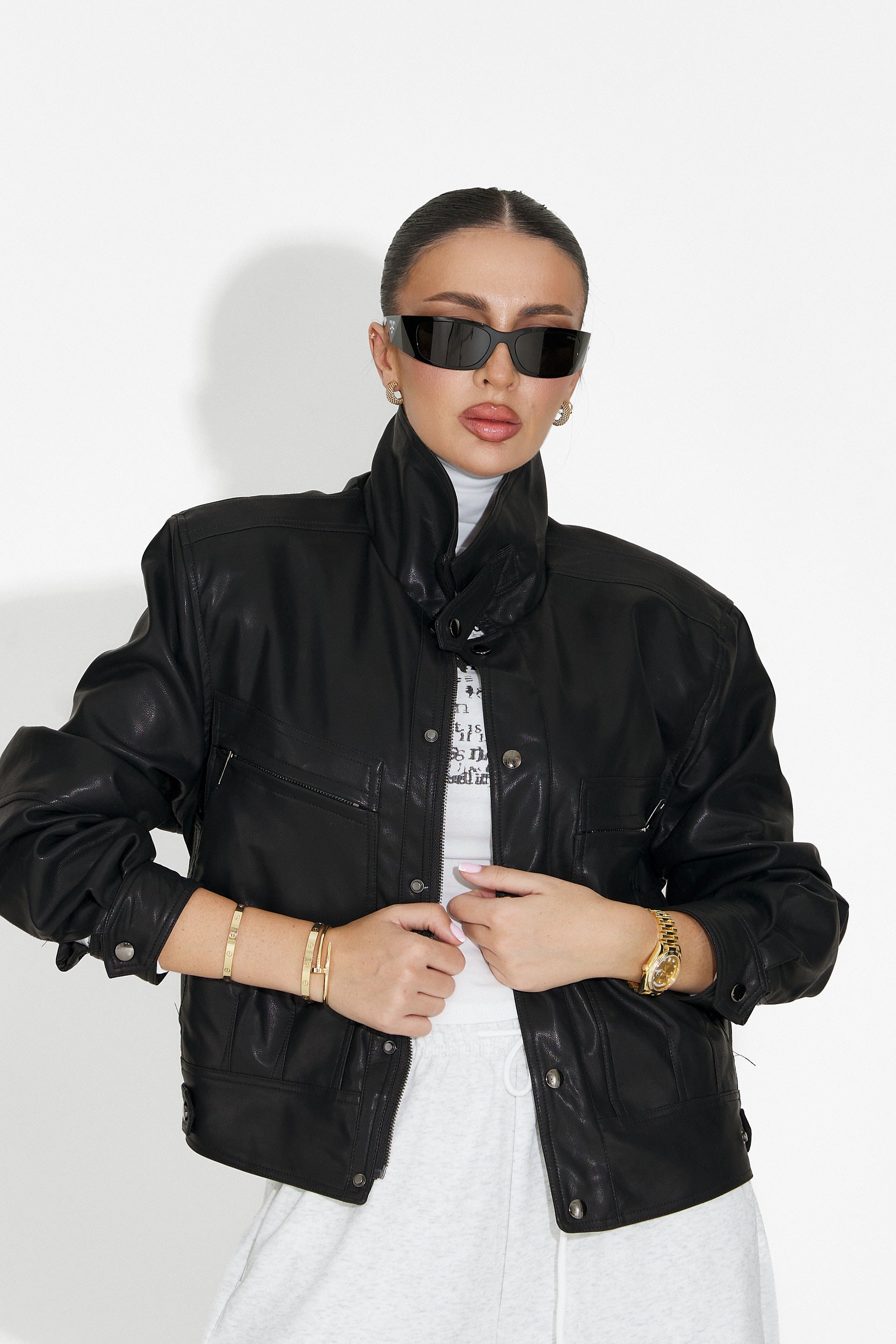 Черно дамско спортно яке Giselia Bogas