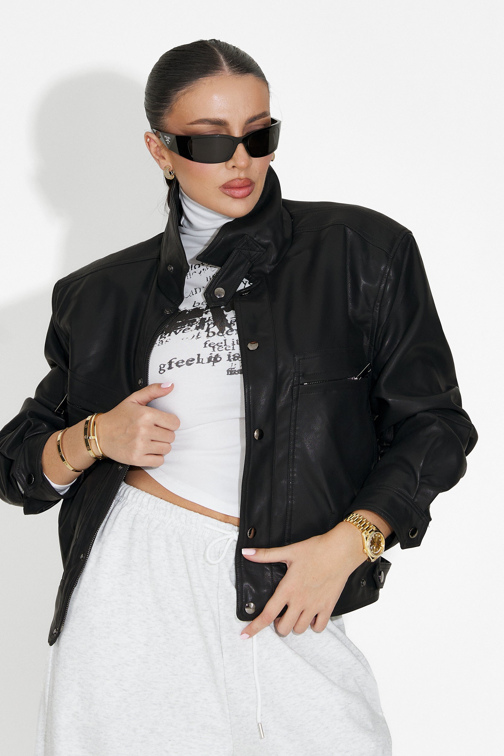 Черно дамско спортно яке Giselia Bogas