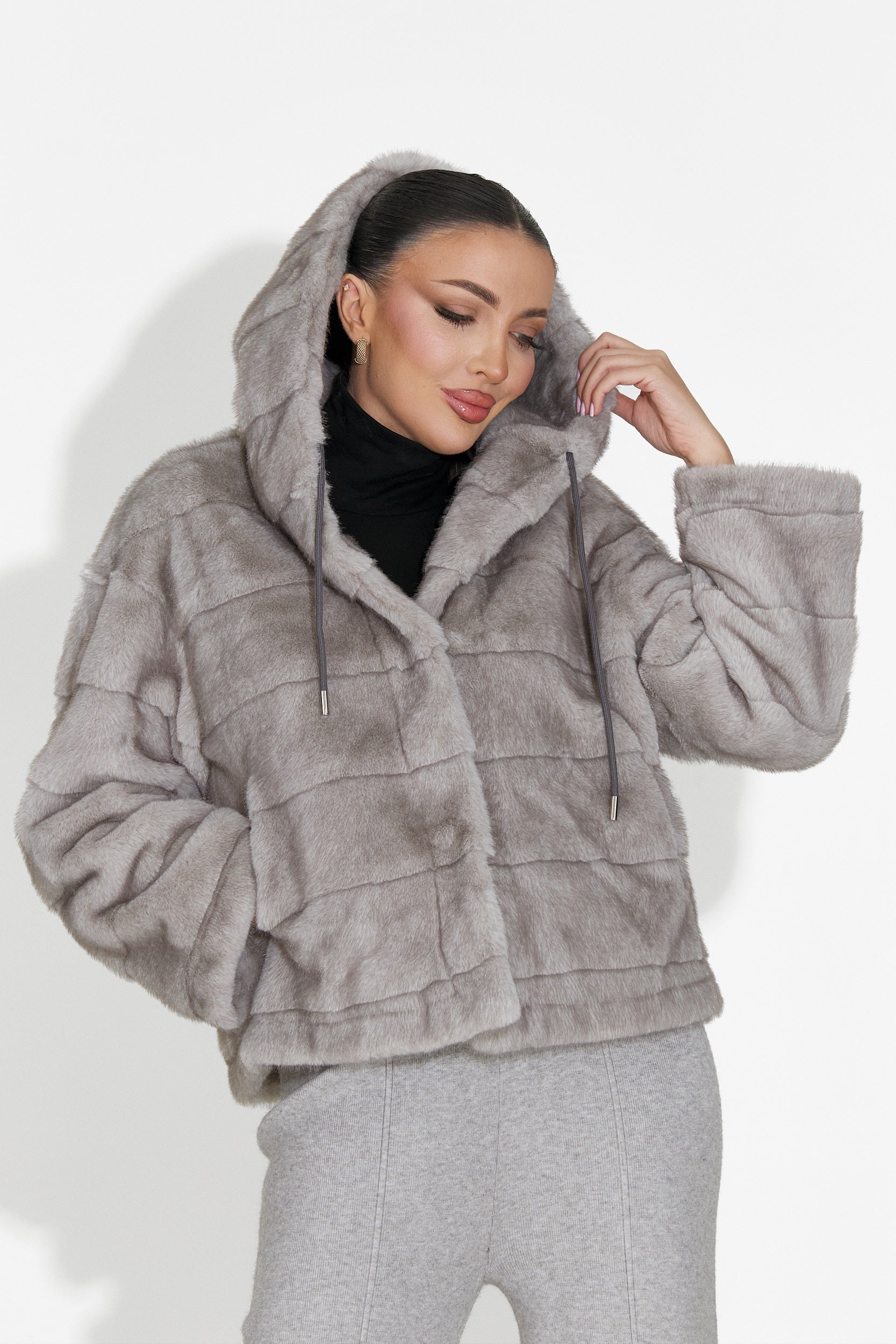 Сиво кожено палто от Аляска Богас