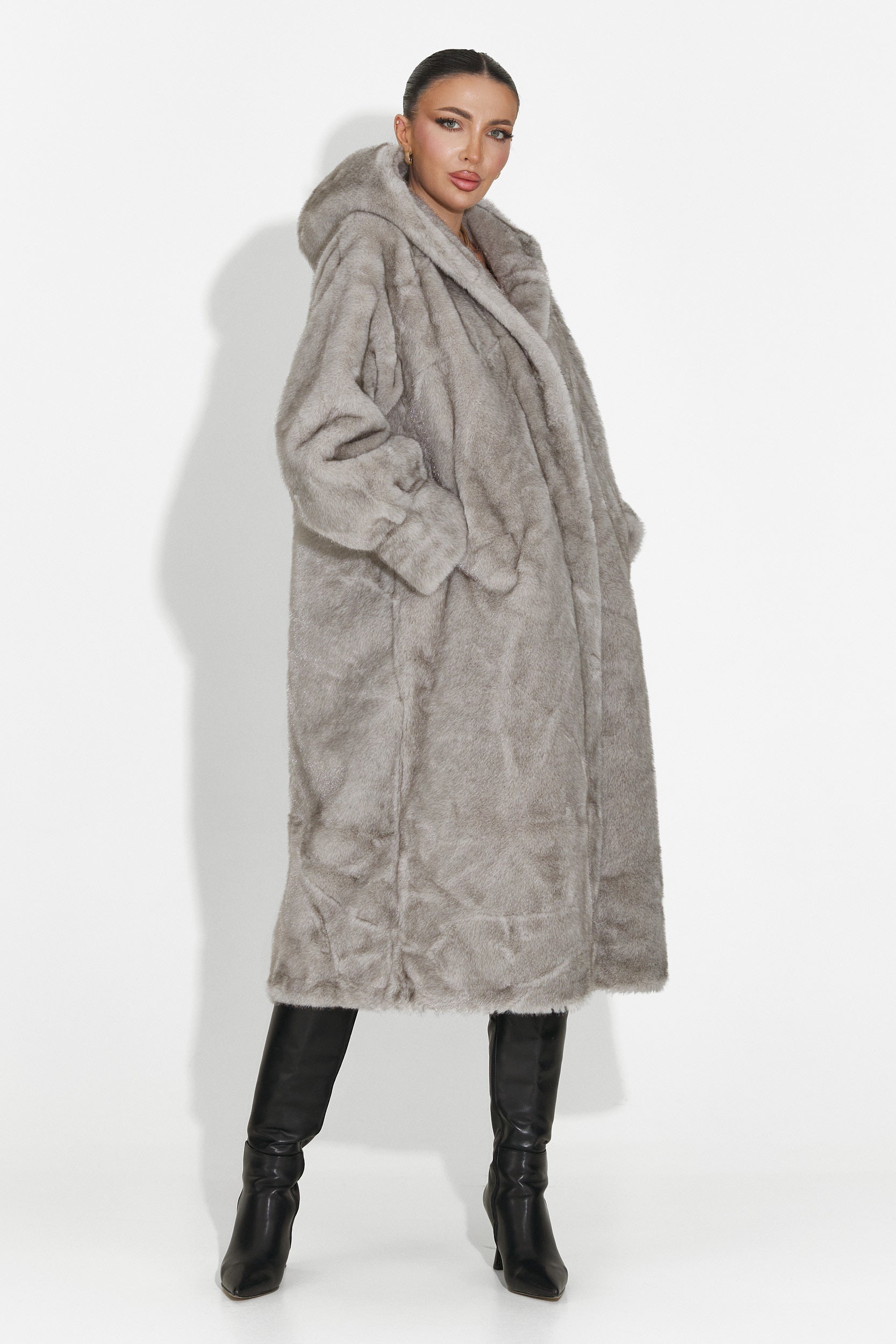 Сиво козино яке от Pluvina Bogas