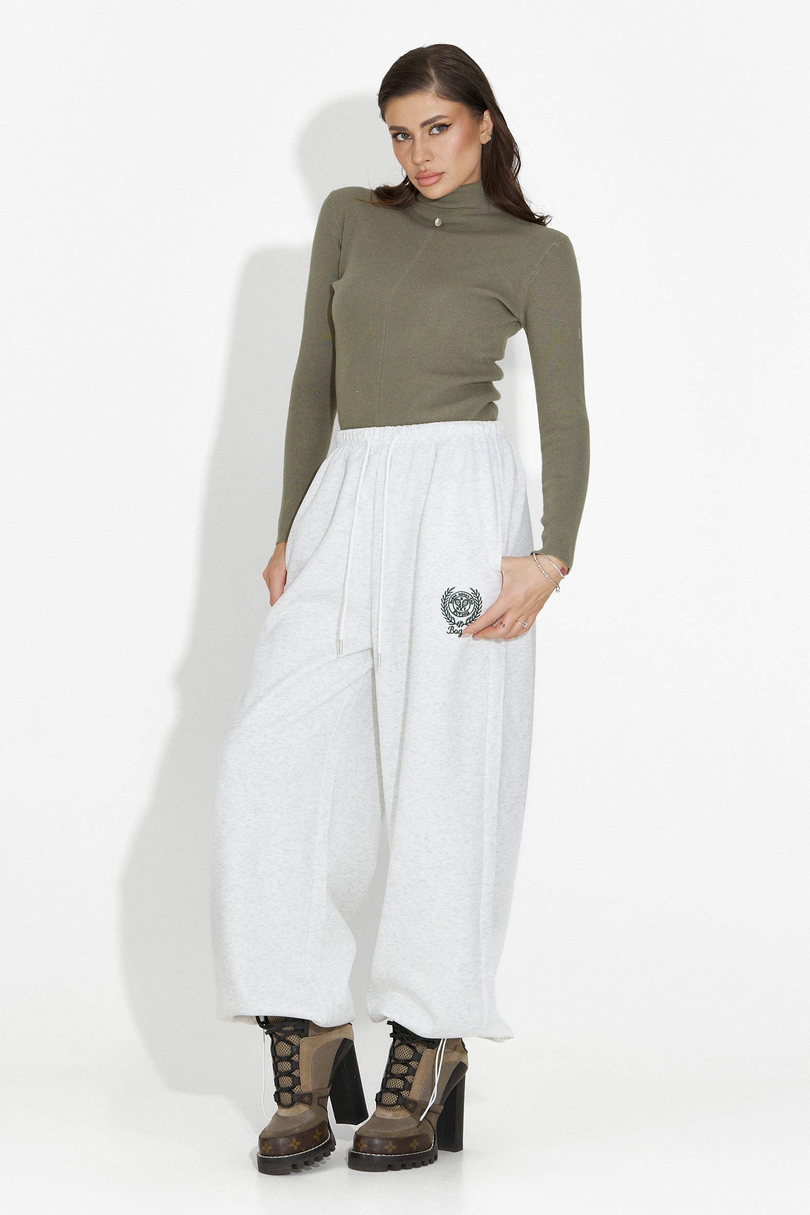 Дамска кежуал блуза в каки от Invera Bogas