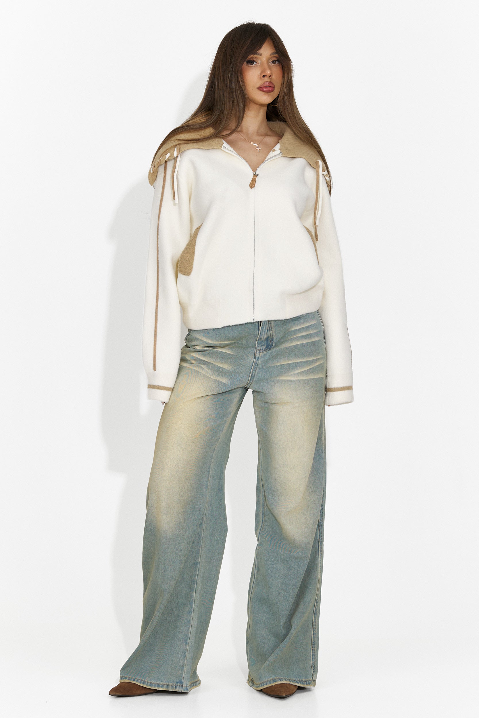 Дамско ежедневно яке в бежово Jolina Bogas