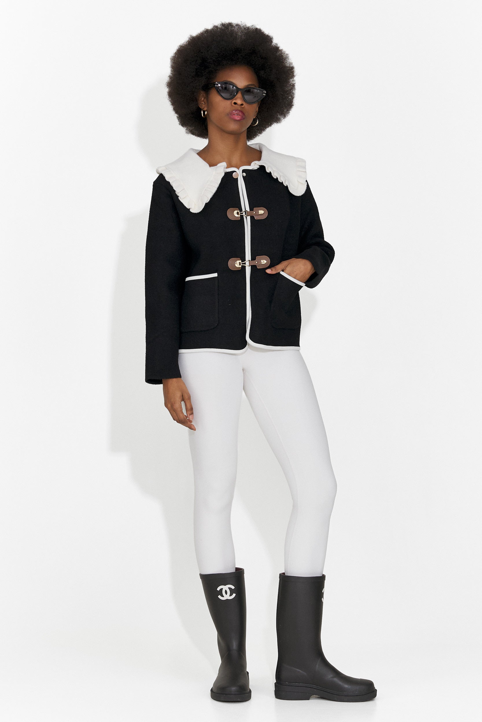 Елегантно дамско черно яке Атила Богас