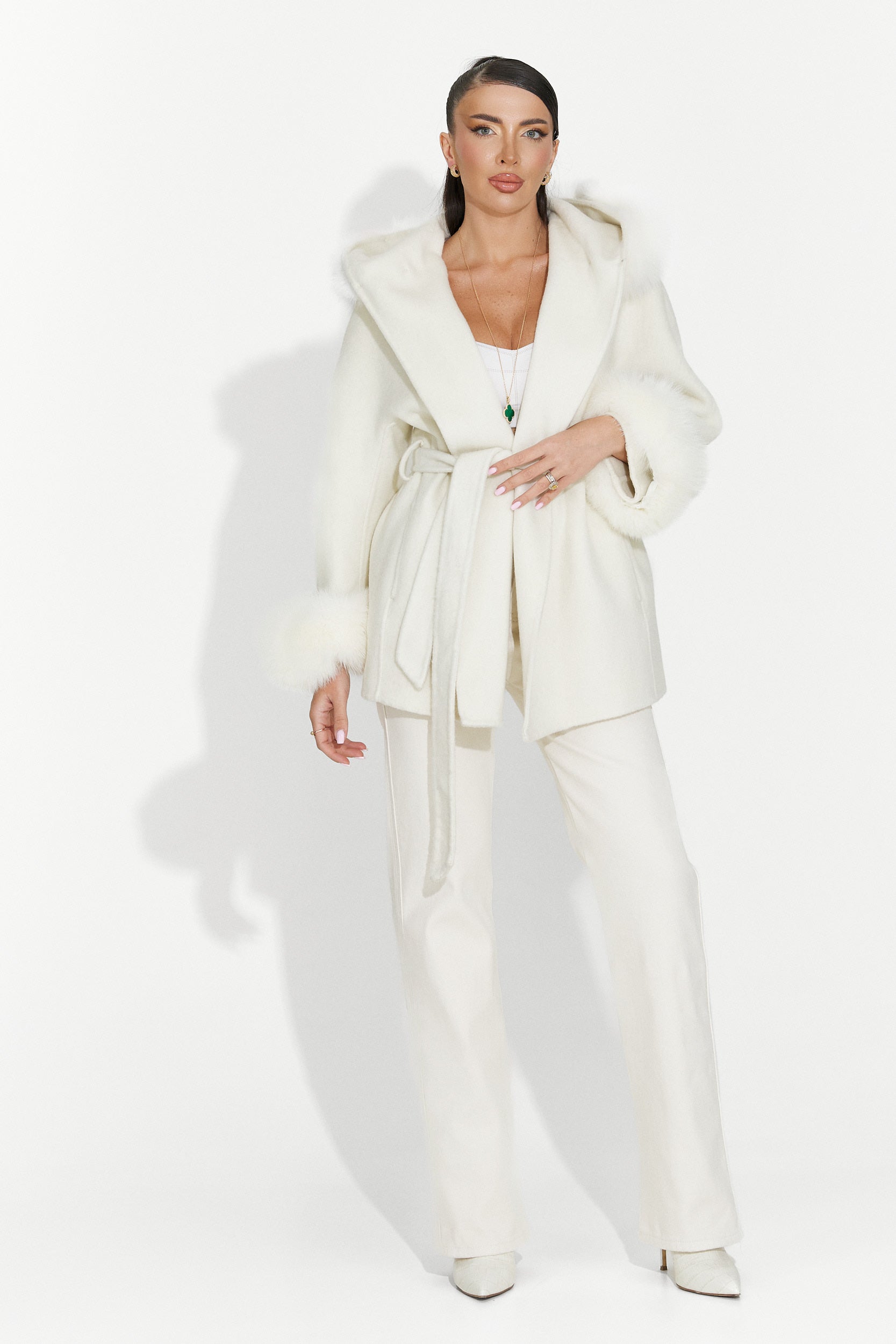 Елегантно дамско палто бежово Betina Bogas