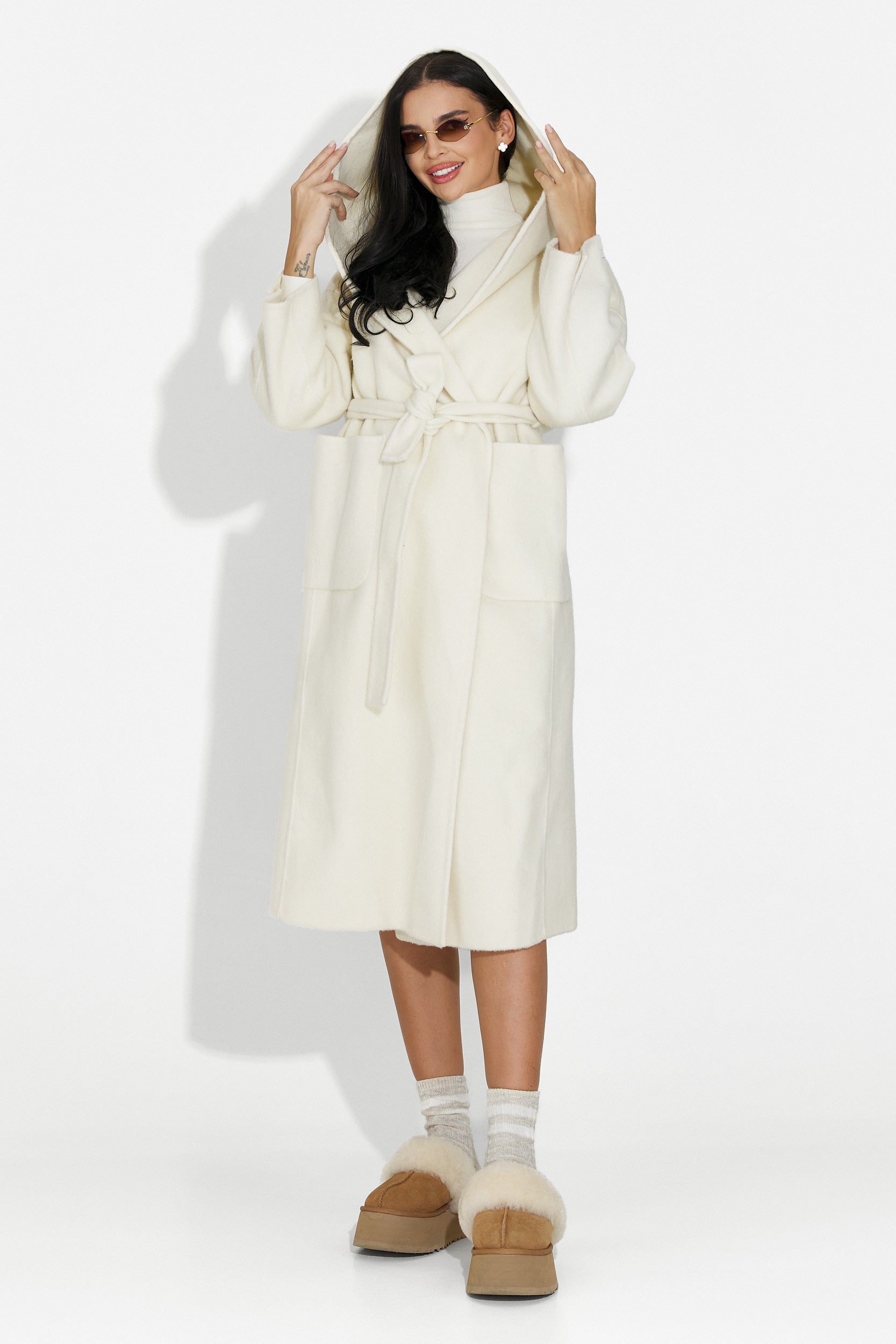 Елегантно бежово дамско палто от Carivana Bogas