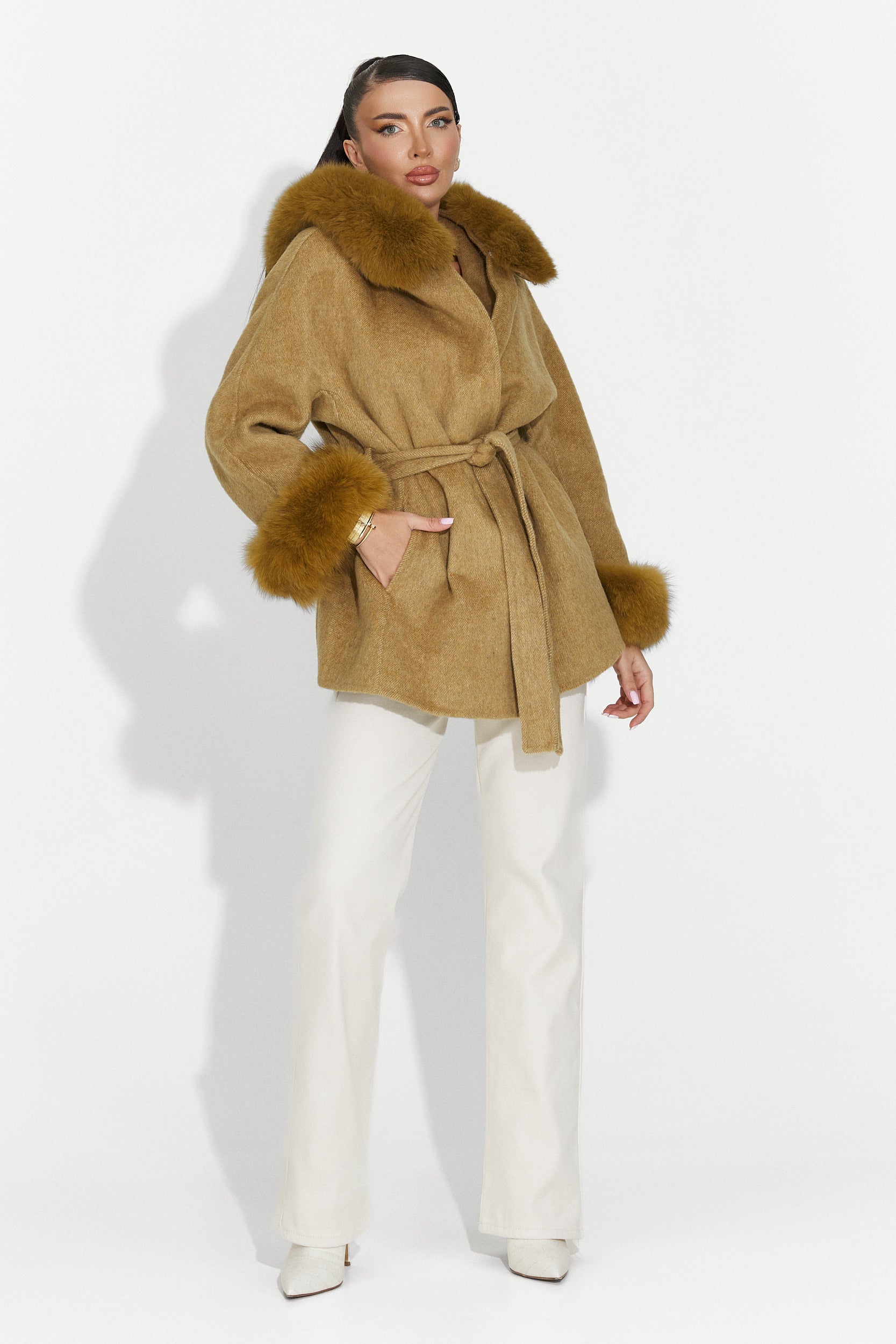 Елегантно дамско палто кафяво Betina Bogas