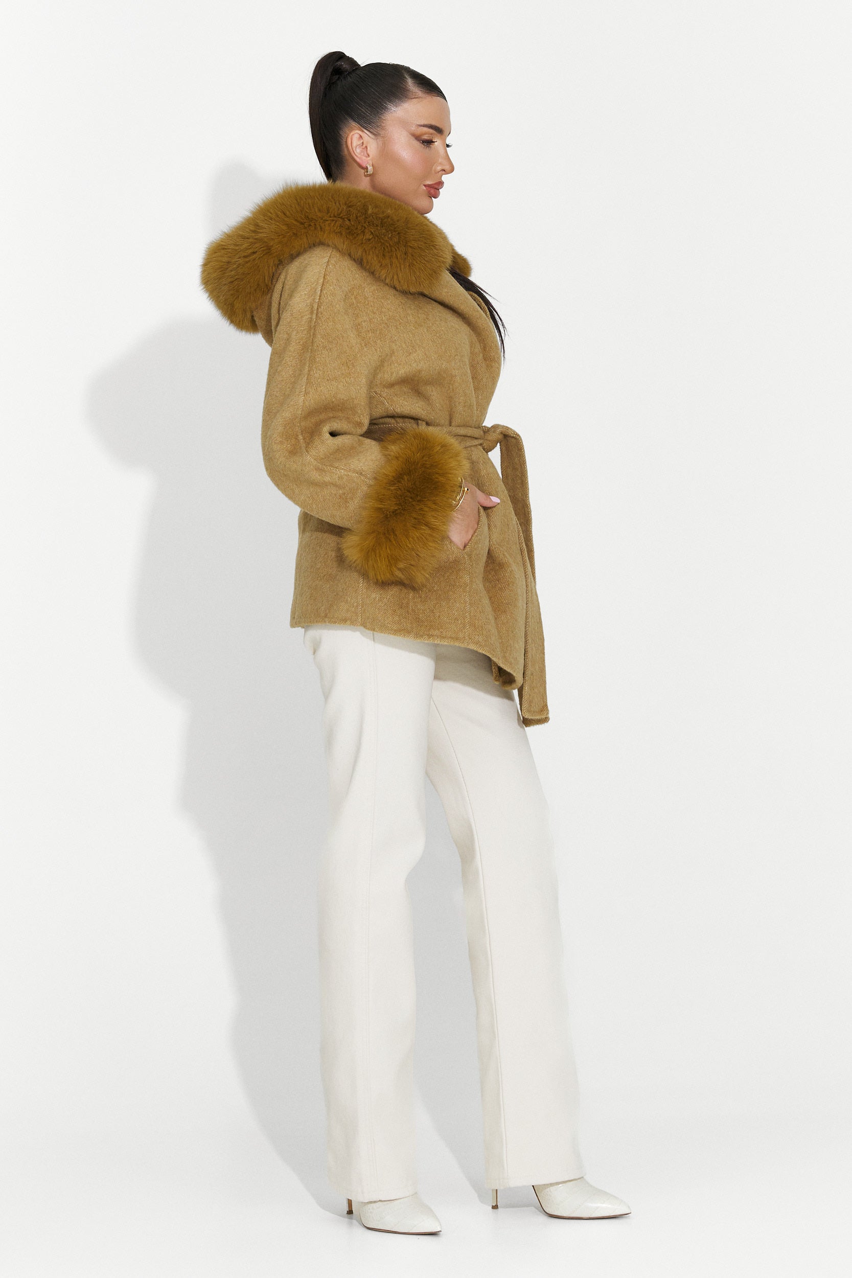 Елегантно дамско палто кафяво Betina Bogas