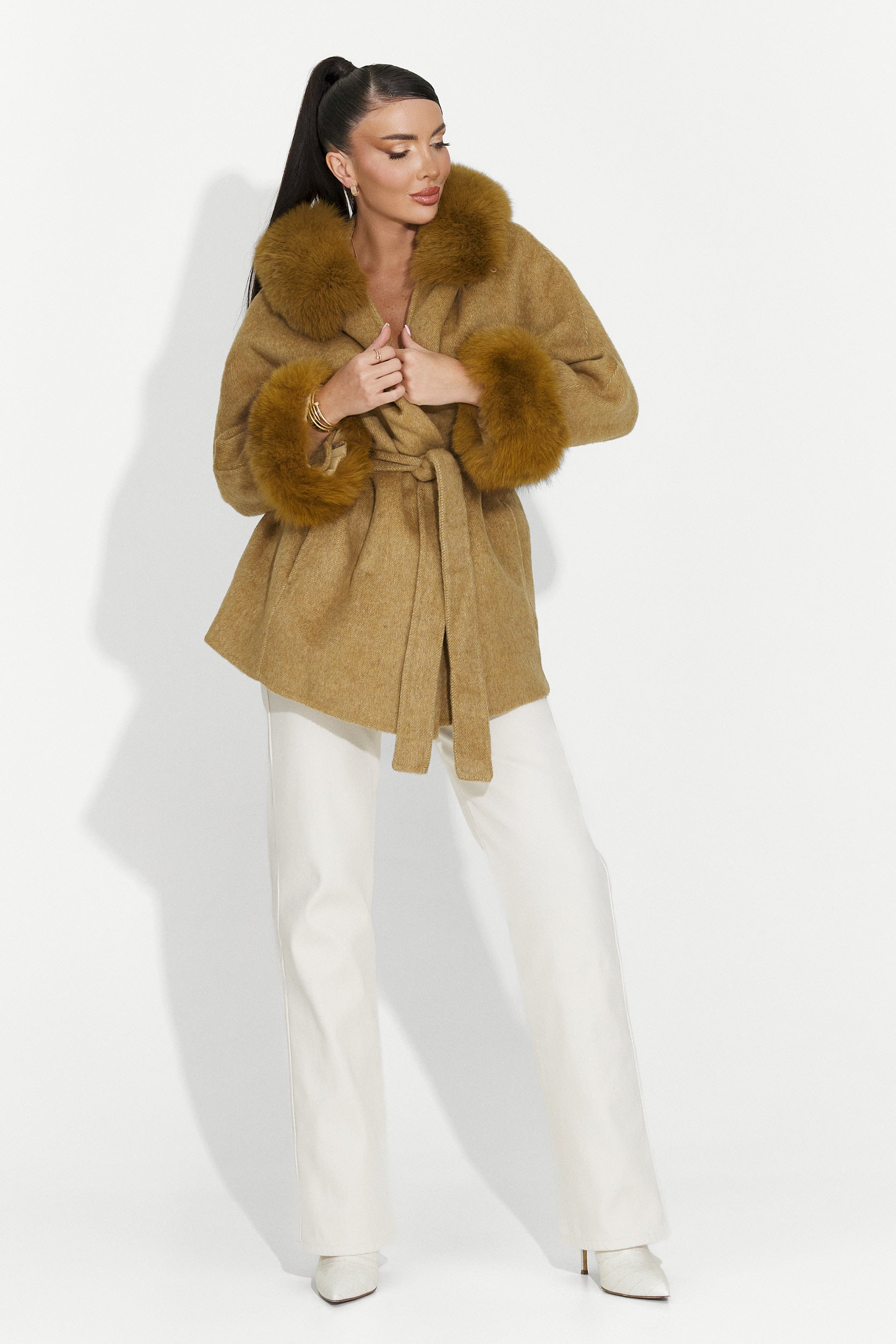 Елегантно дамско палто кафяво Betina Bogas