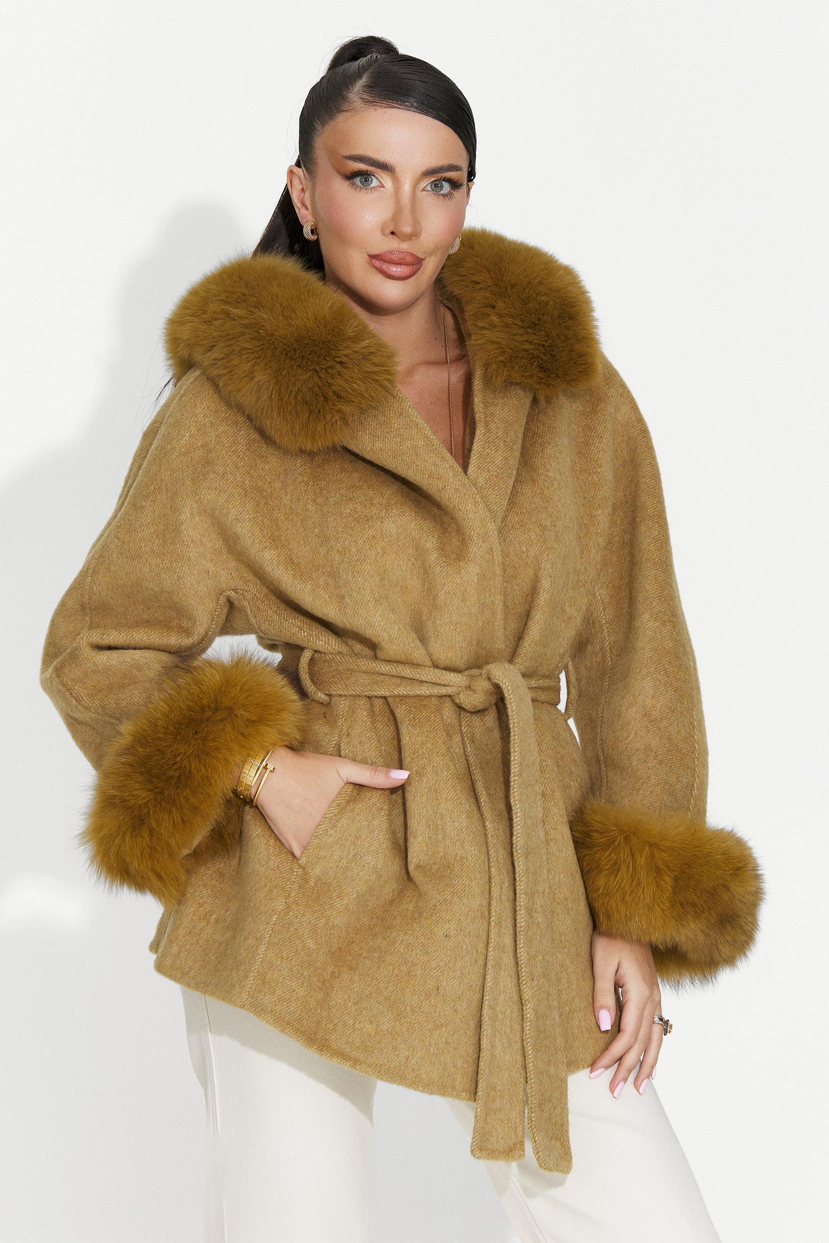 Елегантно дамско палто кафяво Betina Bogas