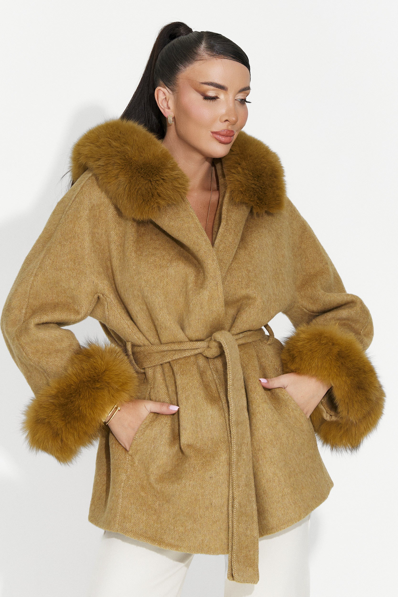 Елегантно дамско палто кафяво Betina Bogas