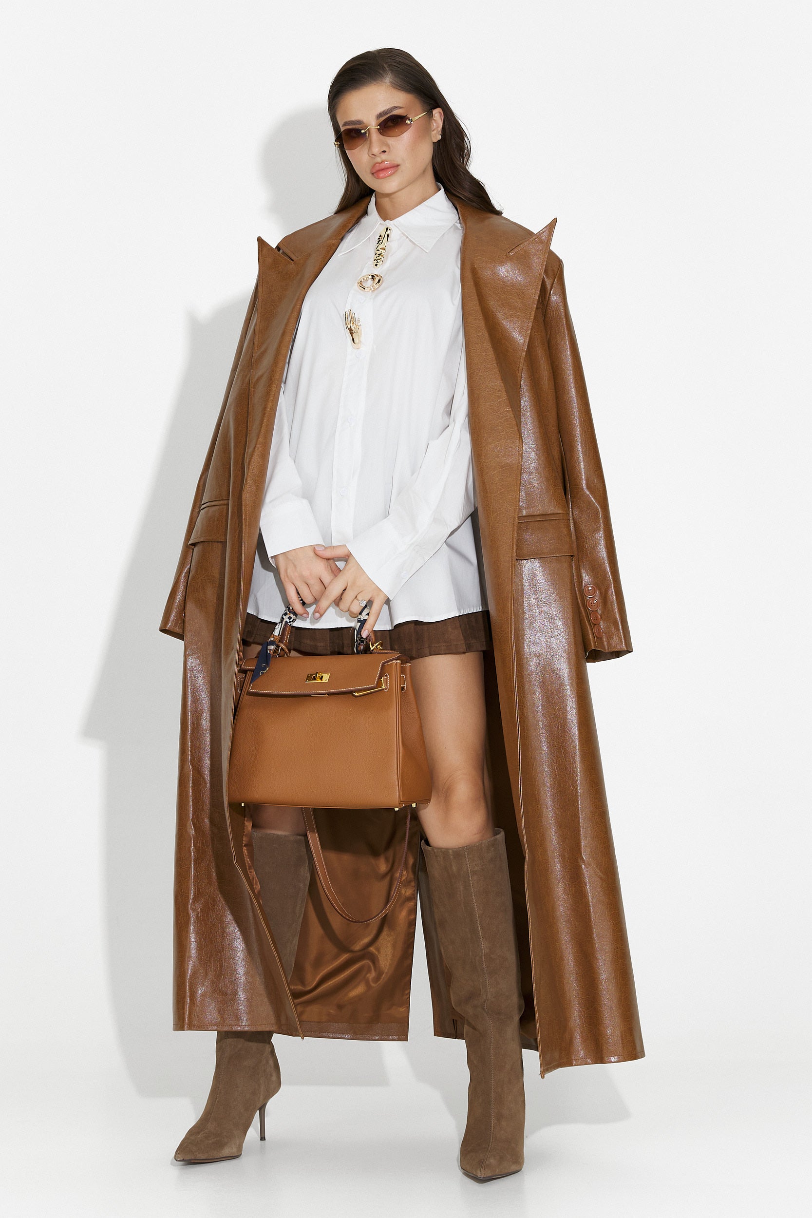 Елегантно дамско палто в кафяво от Isavine Bogas